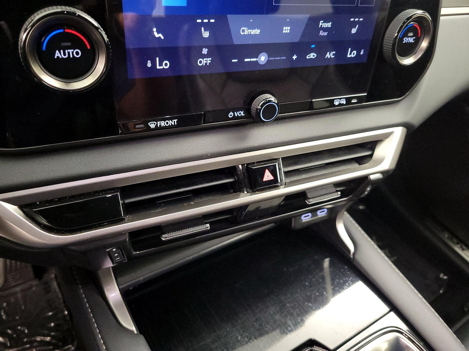 2023 Lexus RX 350 - Photo 17