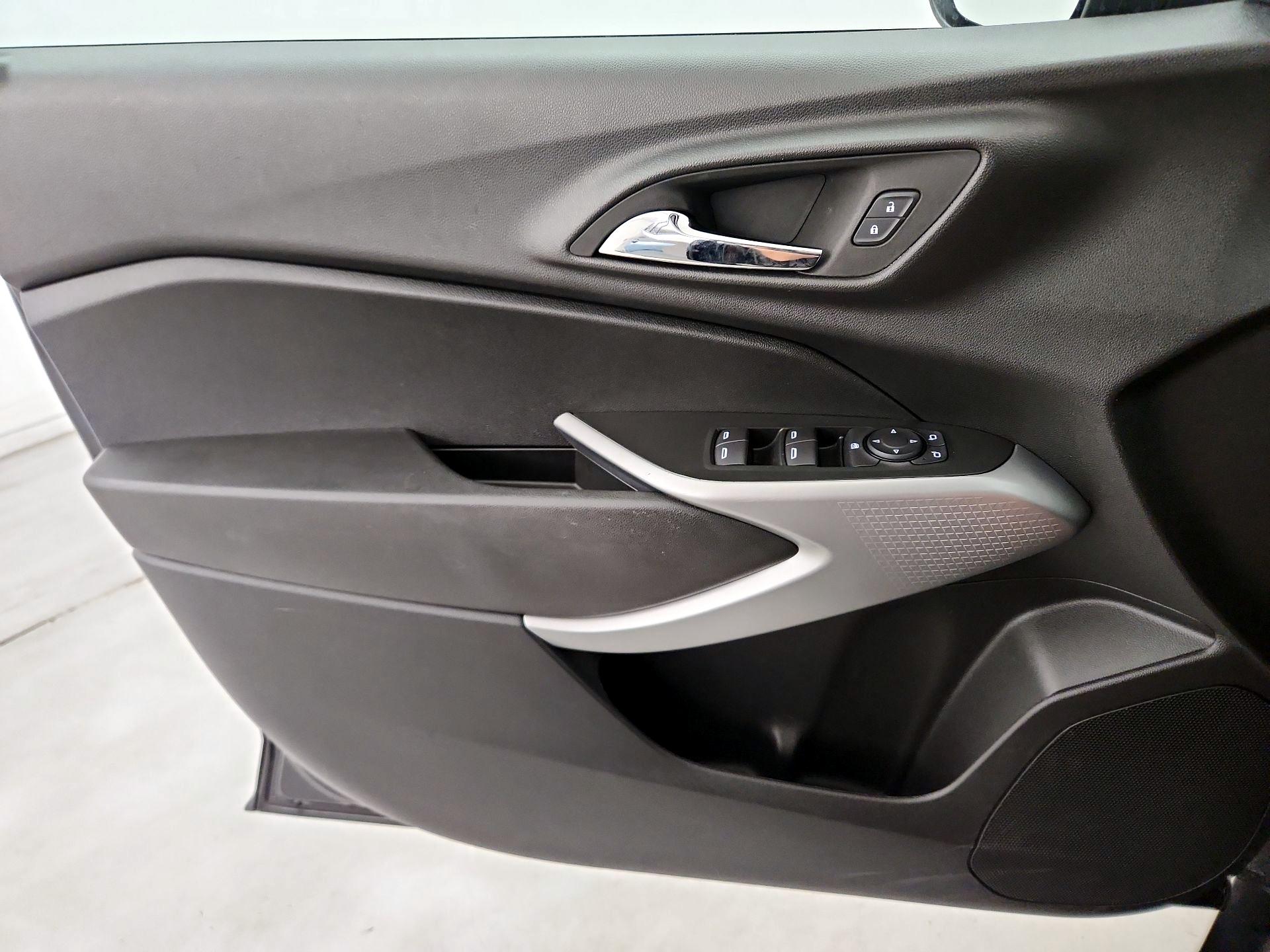 Thumbnail: 2025 Chevrolet Trax - 12