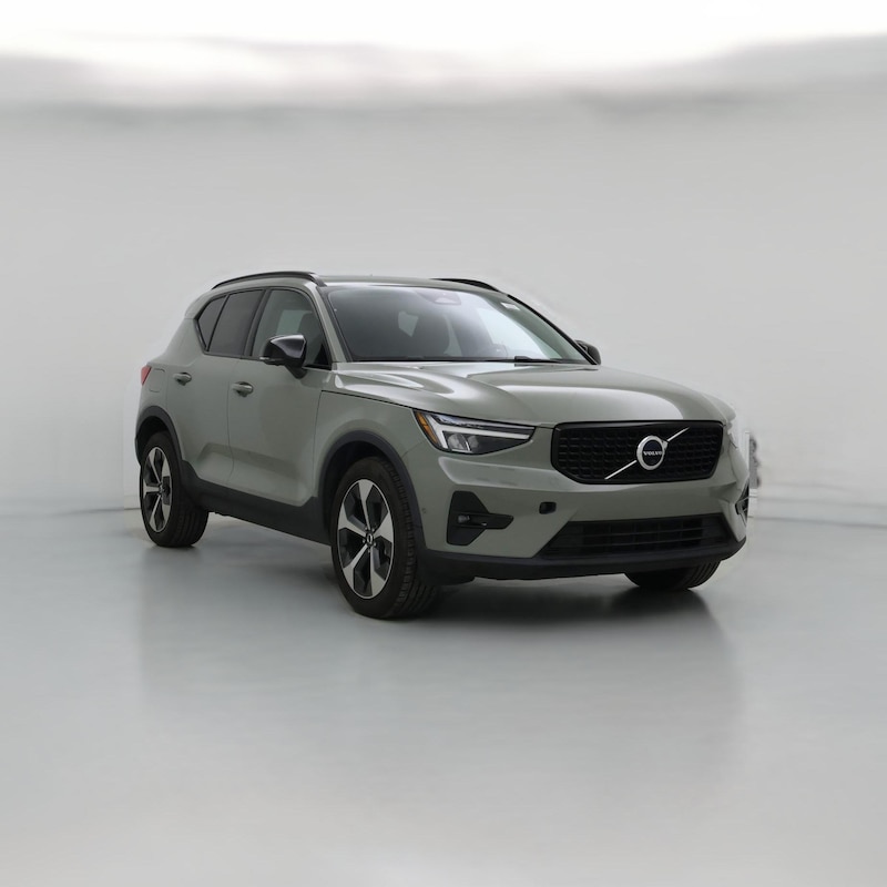 2023 Volvo XC40 B4 Ultimate Dark Theme