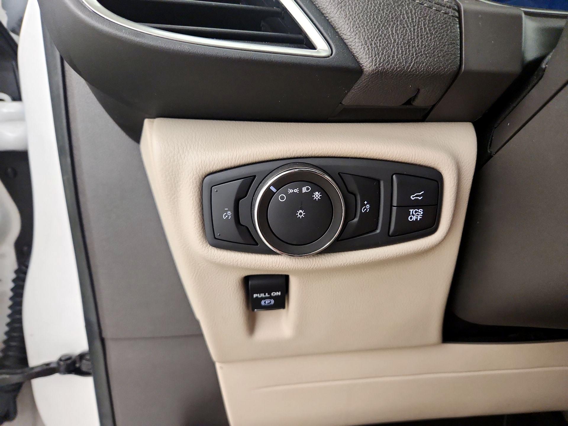 Thumbnail: 2020 Lincoln Nautilus - 13