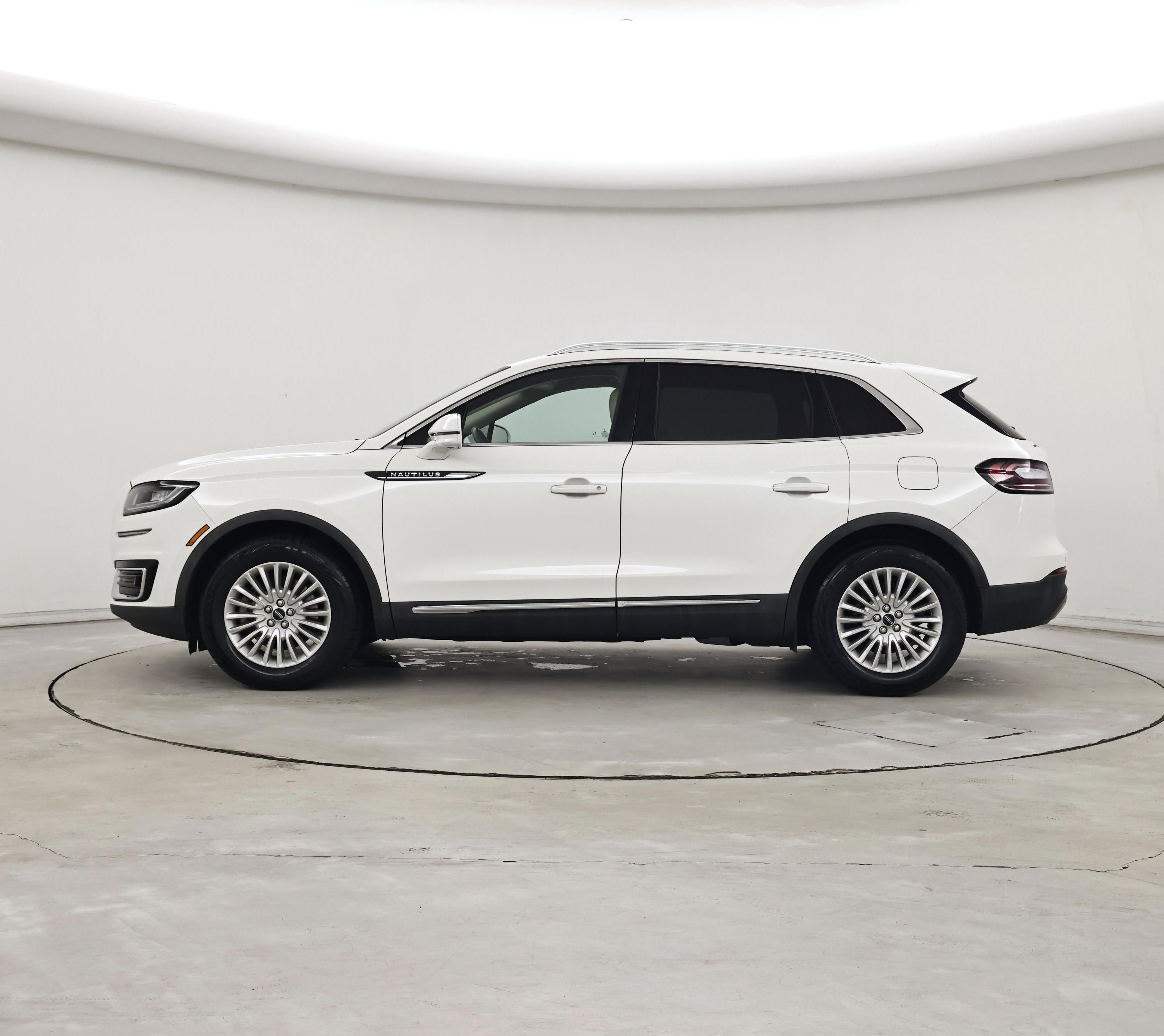 Thumbnail: 2020 Lincoln Nautilus - 3