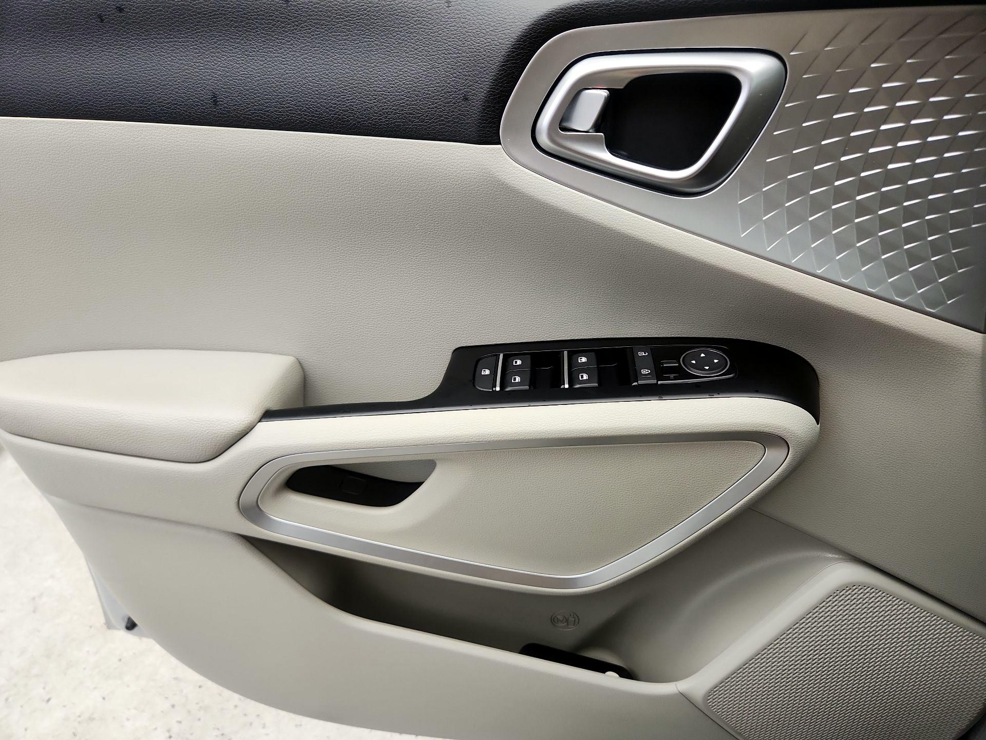 Thumbnail: 2021 Kia Soul - 12