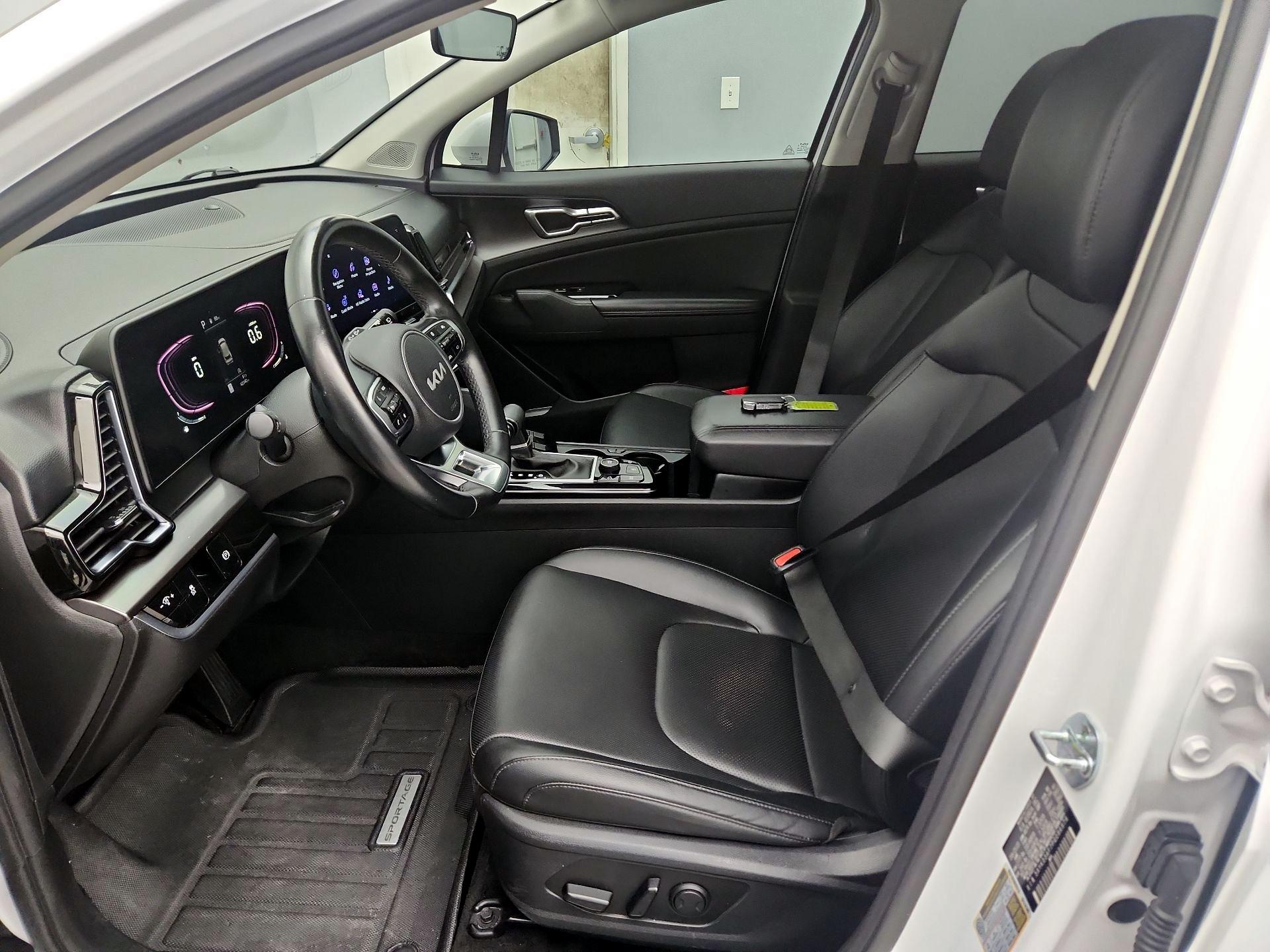 Thumbnail: 2023 Kia Sportage - 11