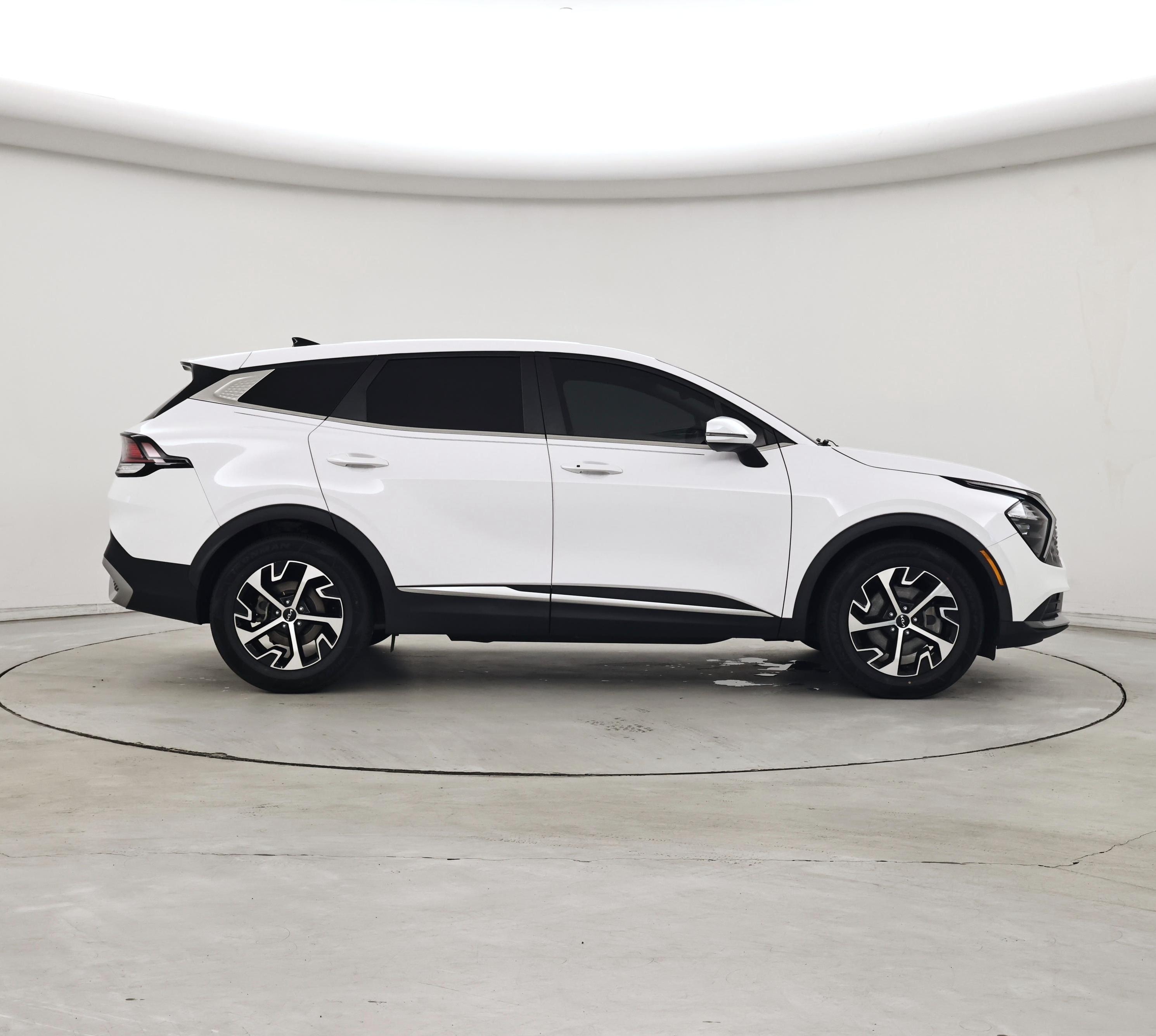 Thumbnail: 2023 Kia Sportage - 7