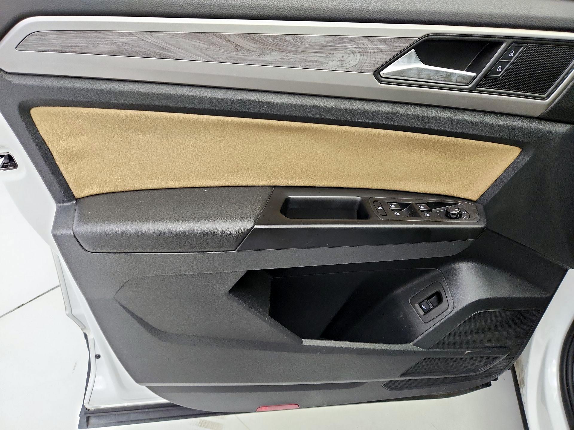 Thumbnail: 2020 Volkswagen Atlas - 12