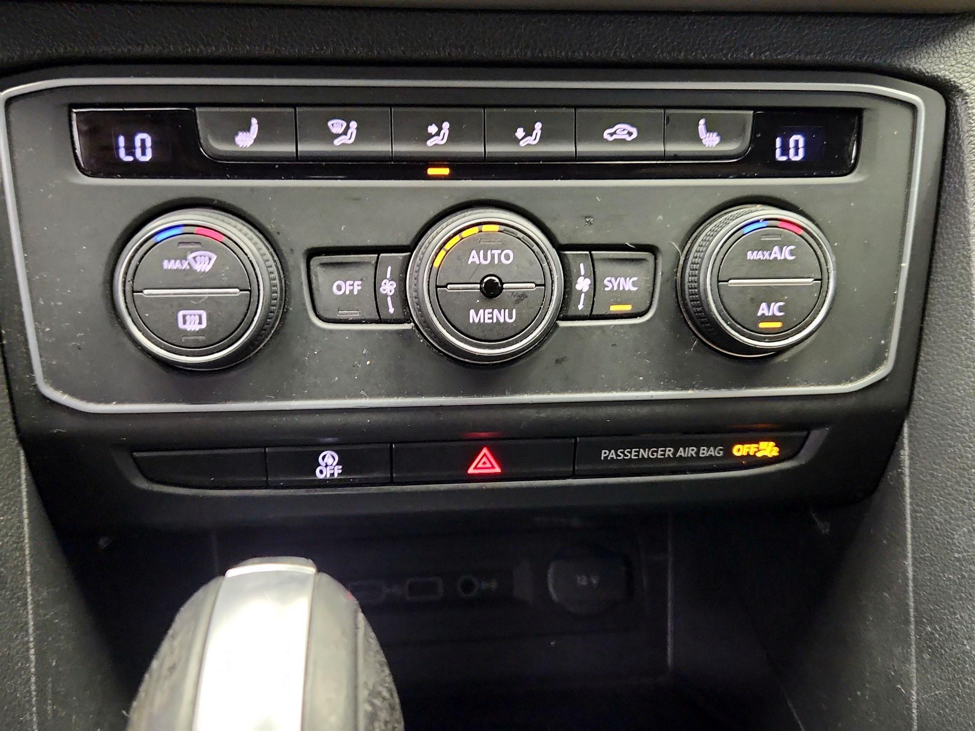Thumbnail: 2020 Volkswagen Atlas - 16