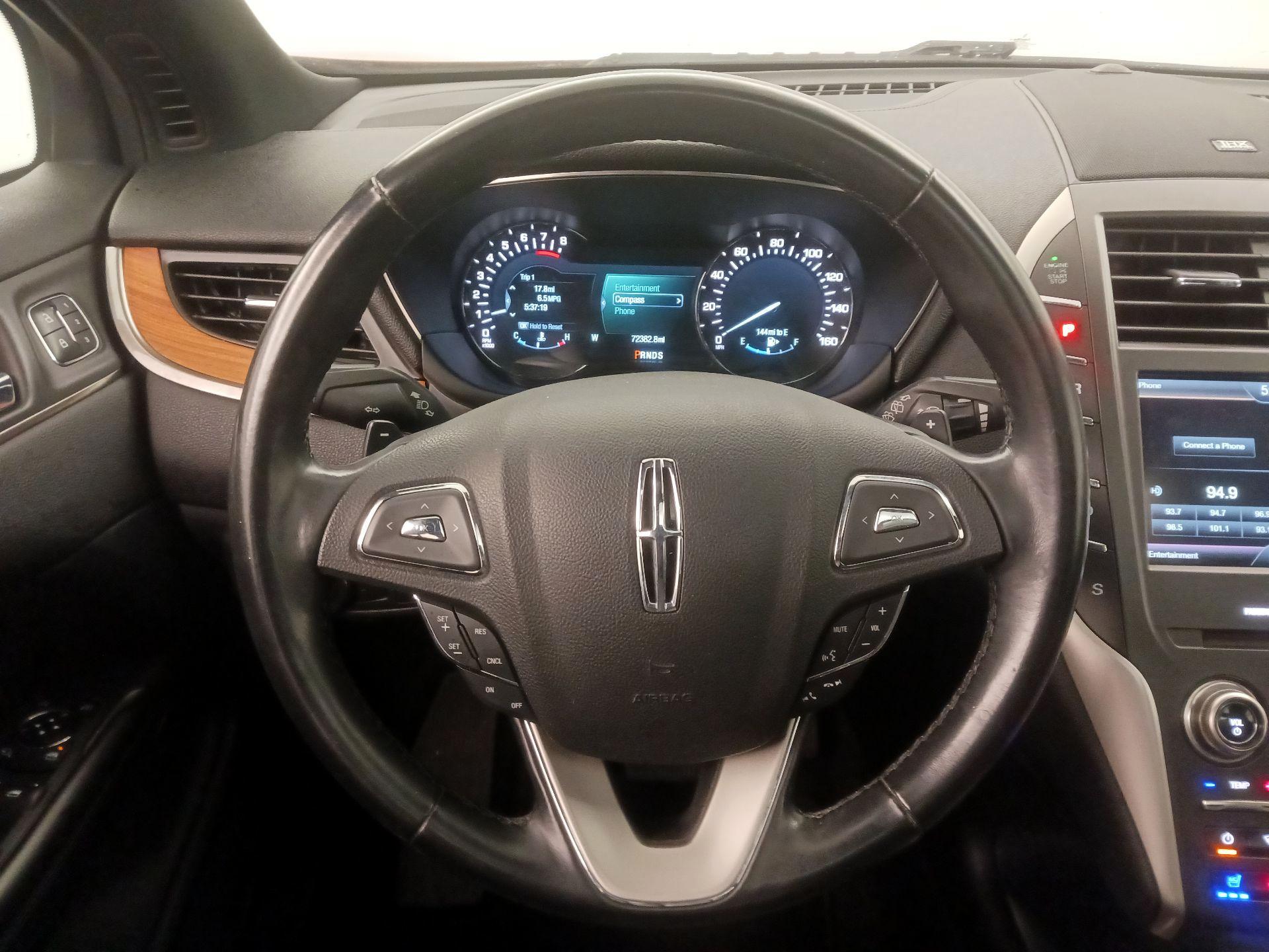Thumbnail: 2015 Lincoln MKC - 10