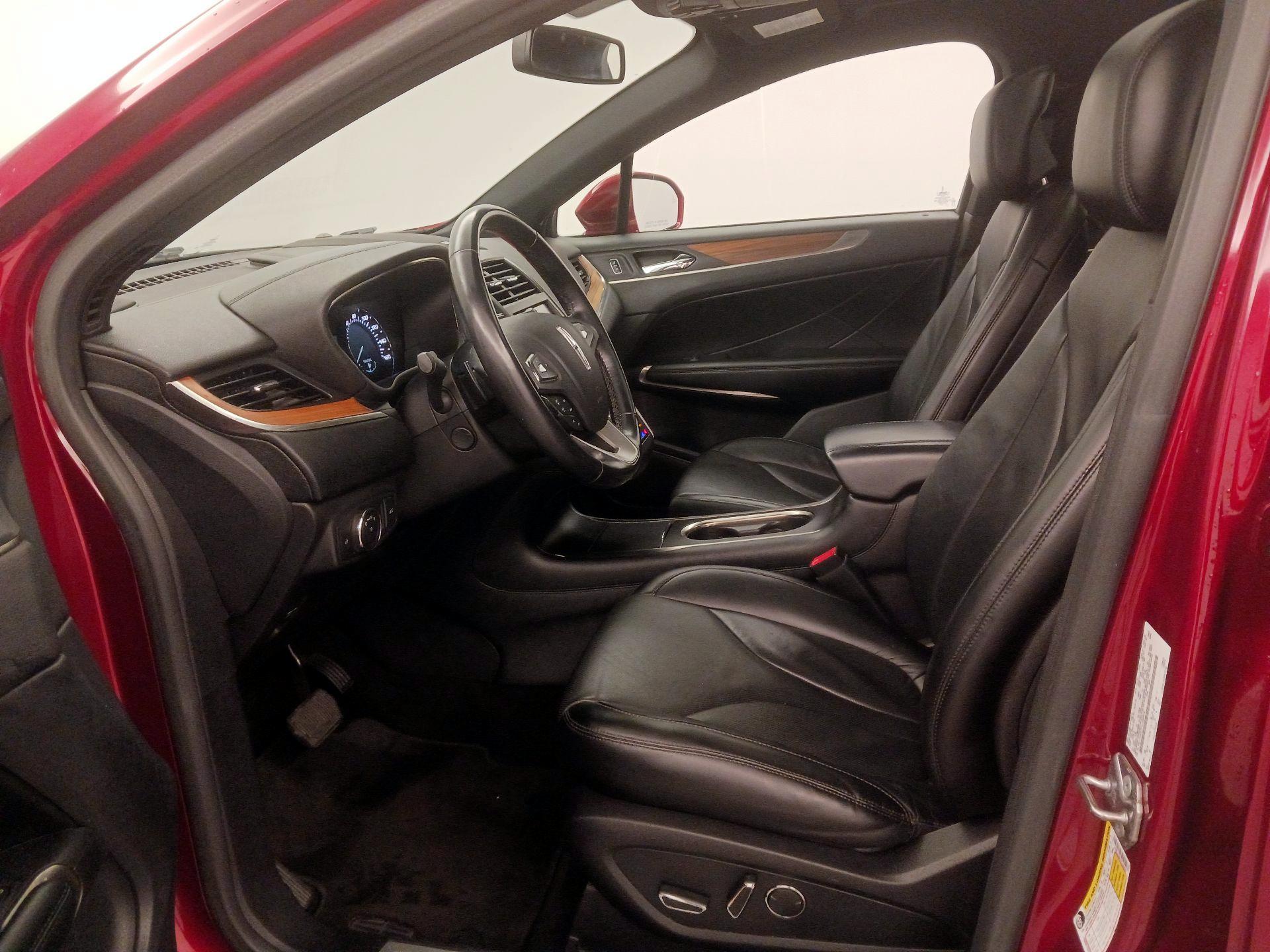Thumbnail: 2015 Lincoln MKC - 11