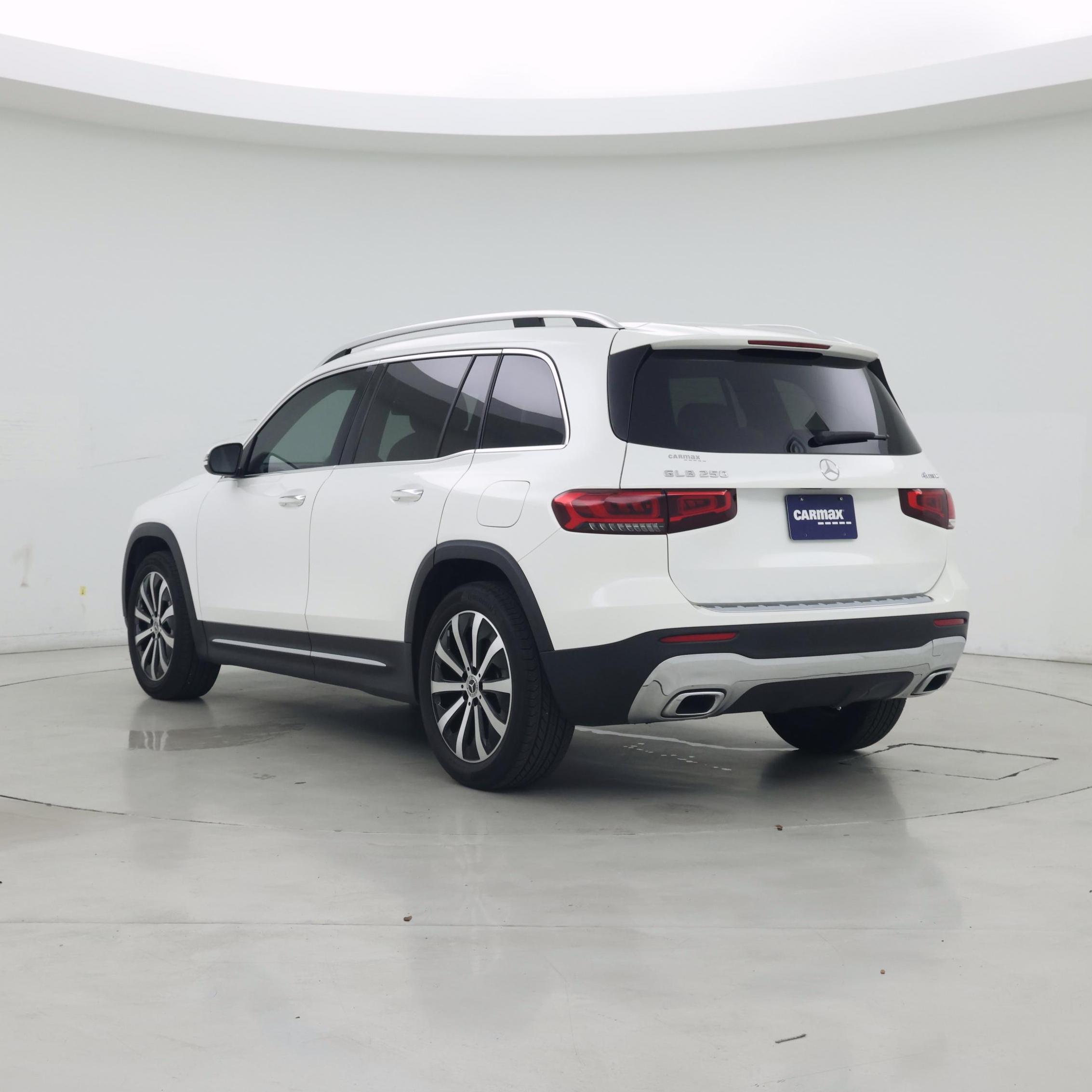 Thumbnail: 2022 Mercedes-Benz GLB - 2