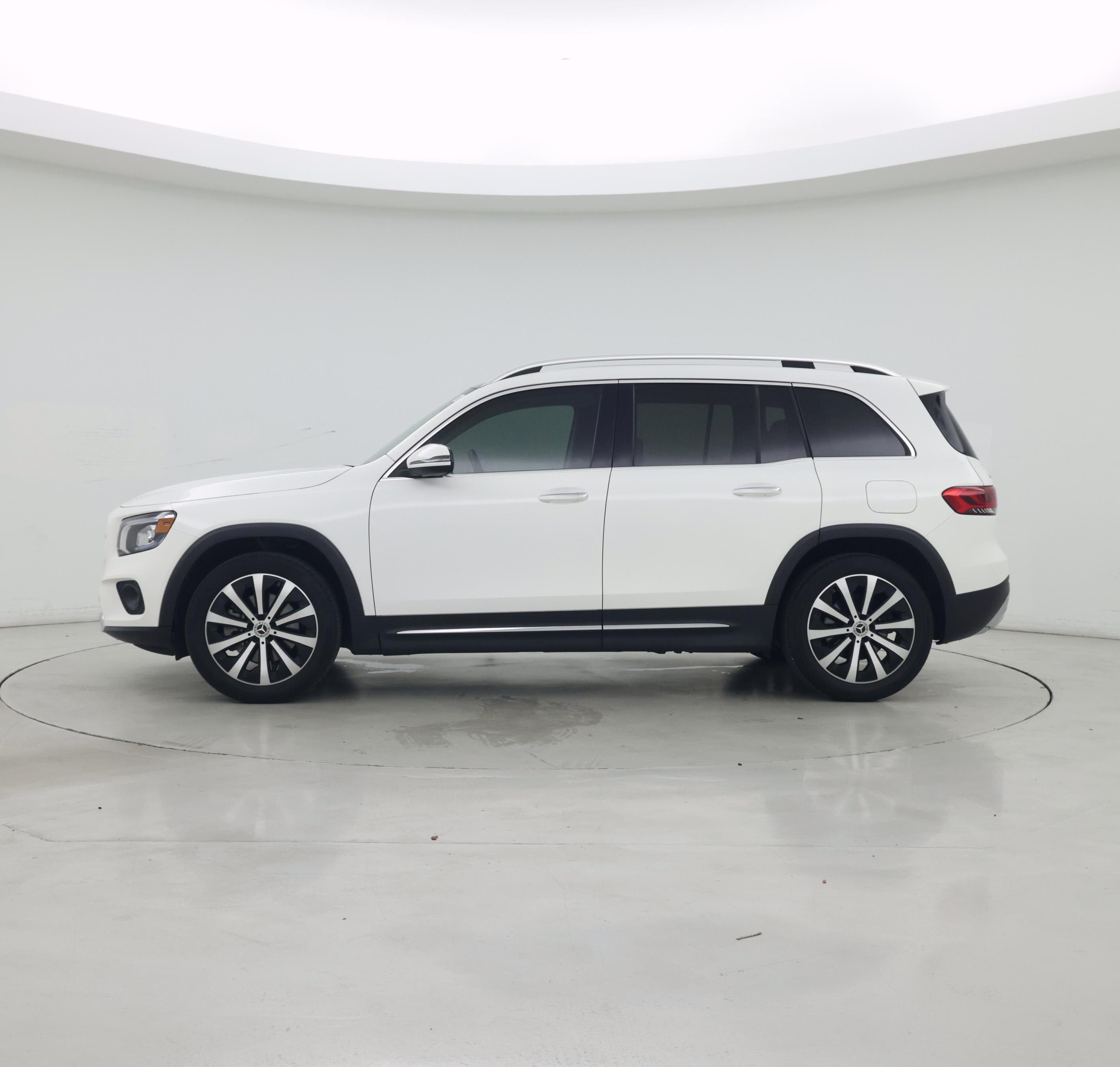 Thumbnail: 2022 Mercedes-Benz GLB - 3