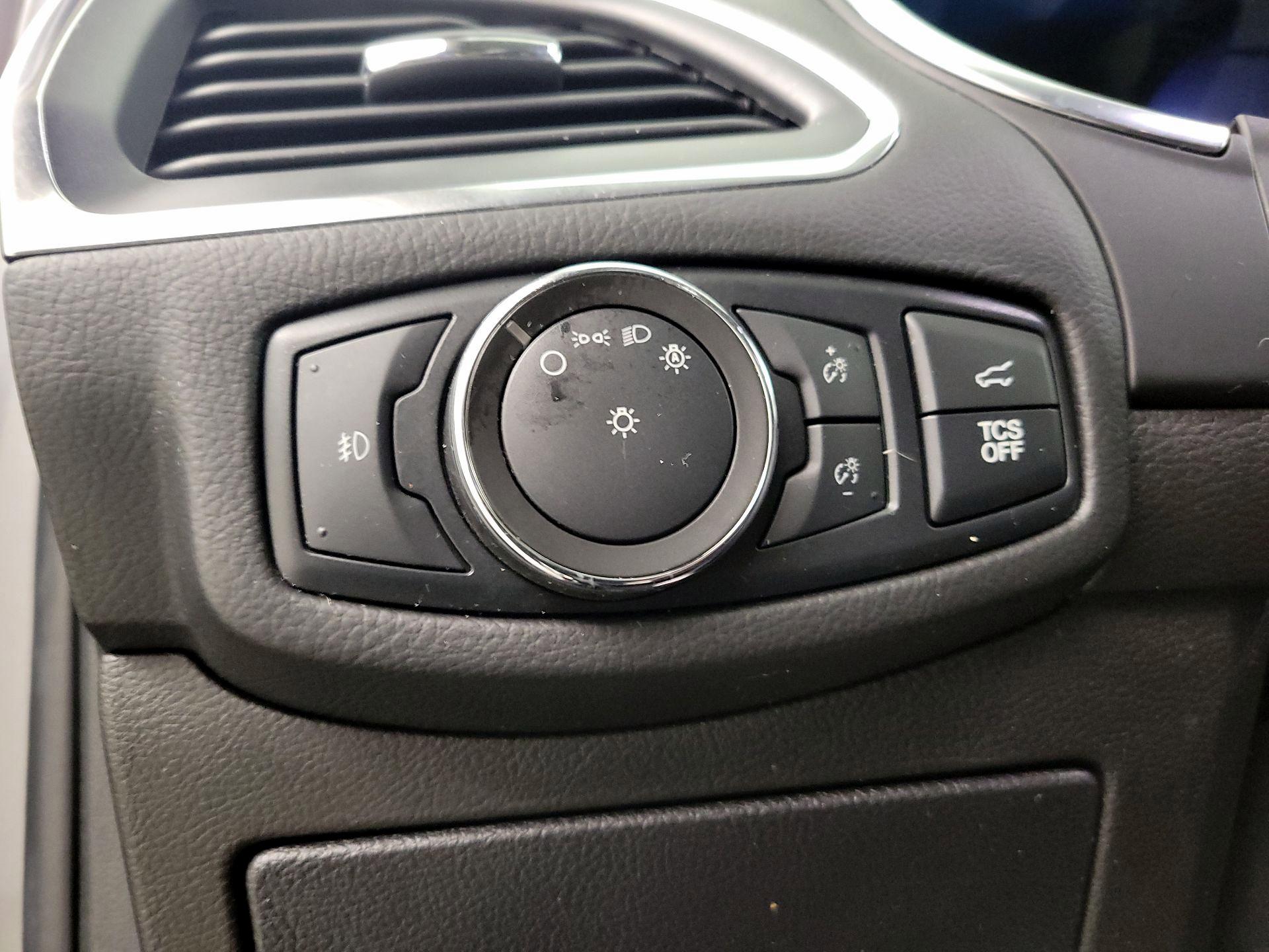Thumbnail: 2021 Ford Edge - 13