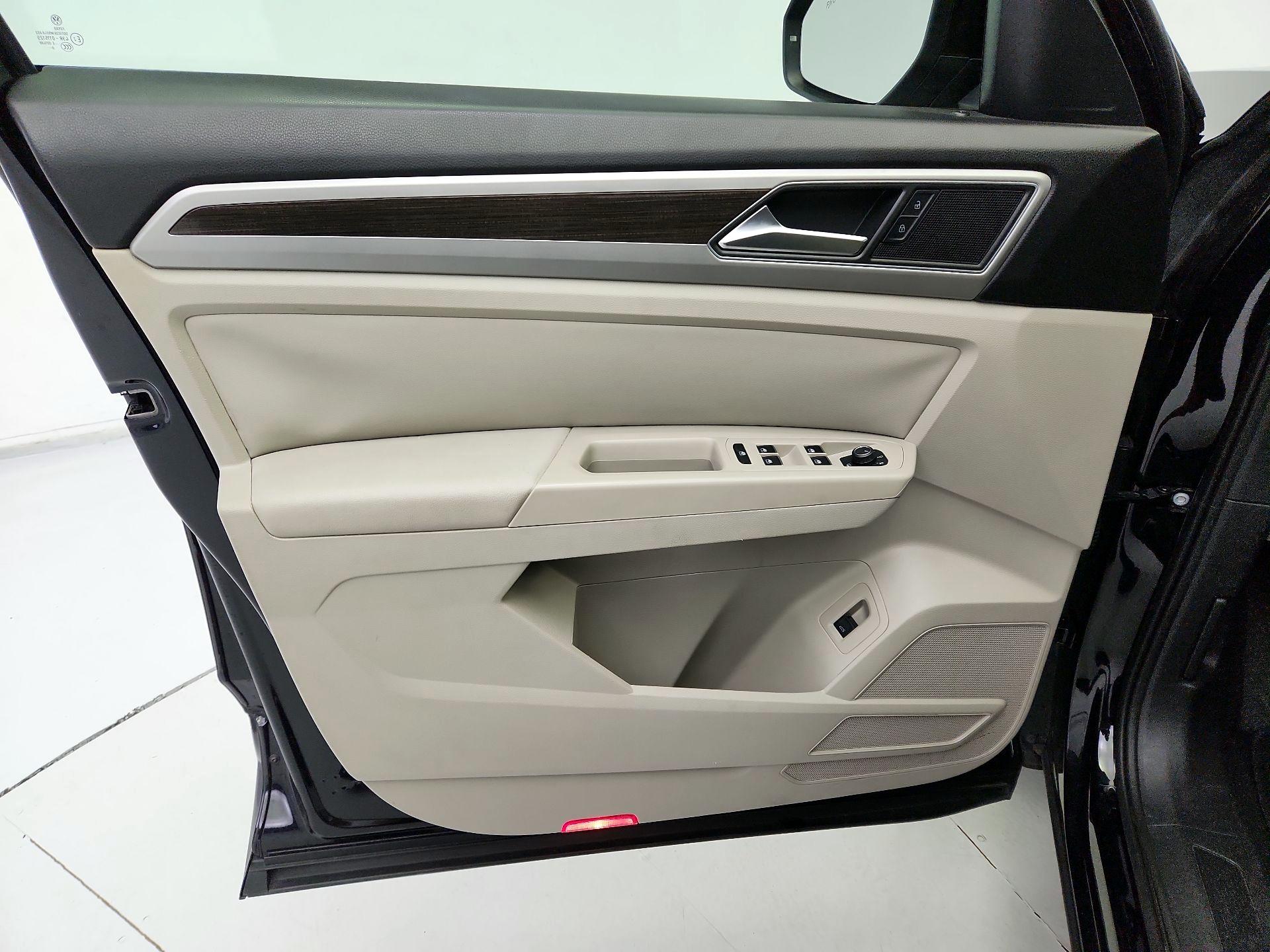 Thumbnail: 2019 Volkswagen Atlas - 12