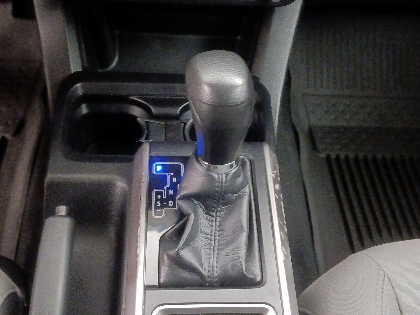 2022 Toyota Tacoma SR5 - Photo 18