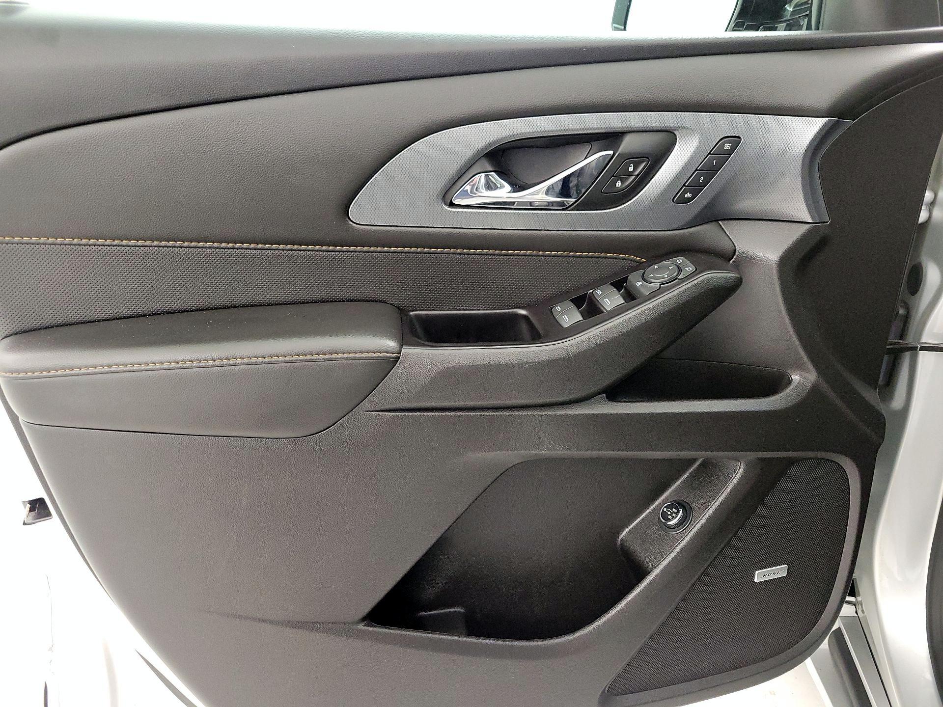 Thumbnail: 2019 Chevrolet Traverse - 12