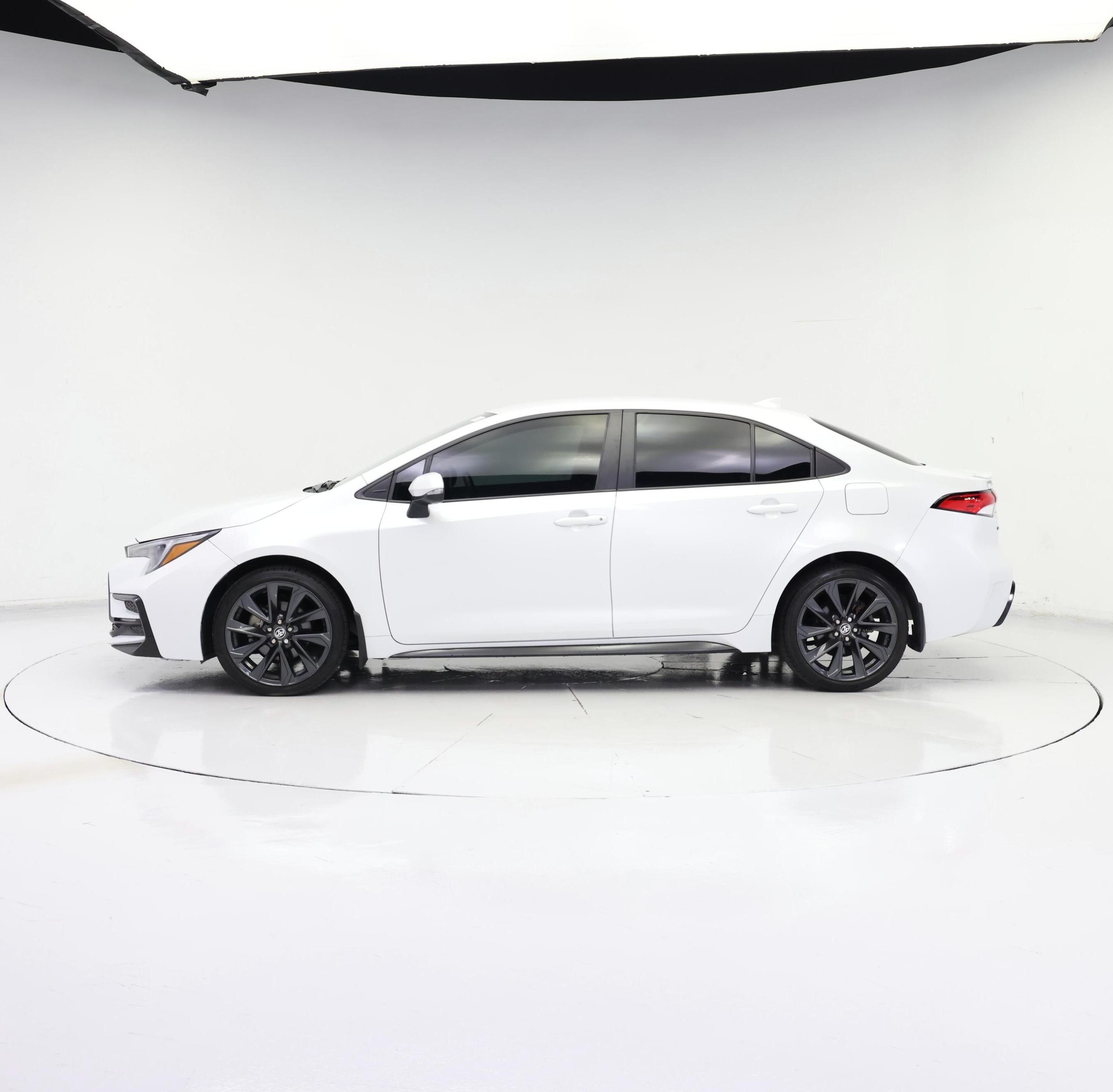 Thumbnail: 2024 Toyota Corolla - 3