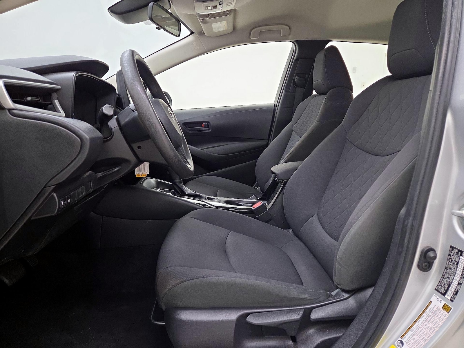 2022 Toyota Corolla LE - Photo 12