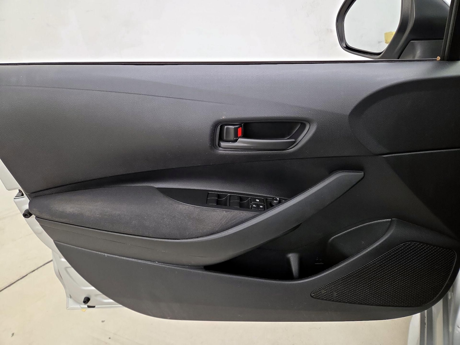 2022 Toyota Corolla LE - Photo 13