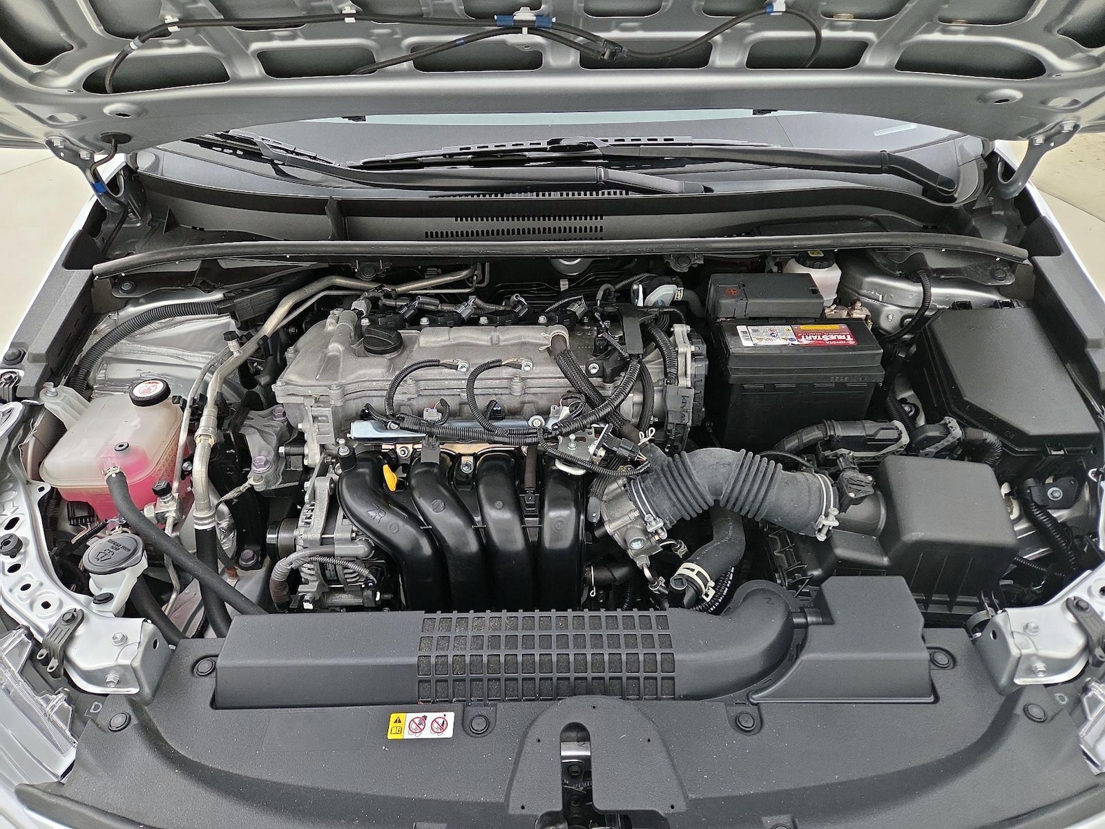 2022 Toyota Corolla LE - Photo 21