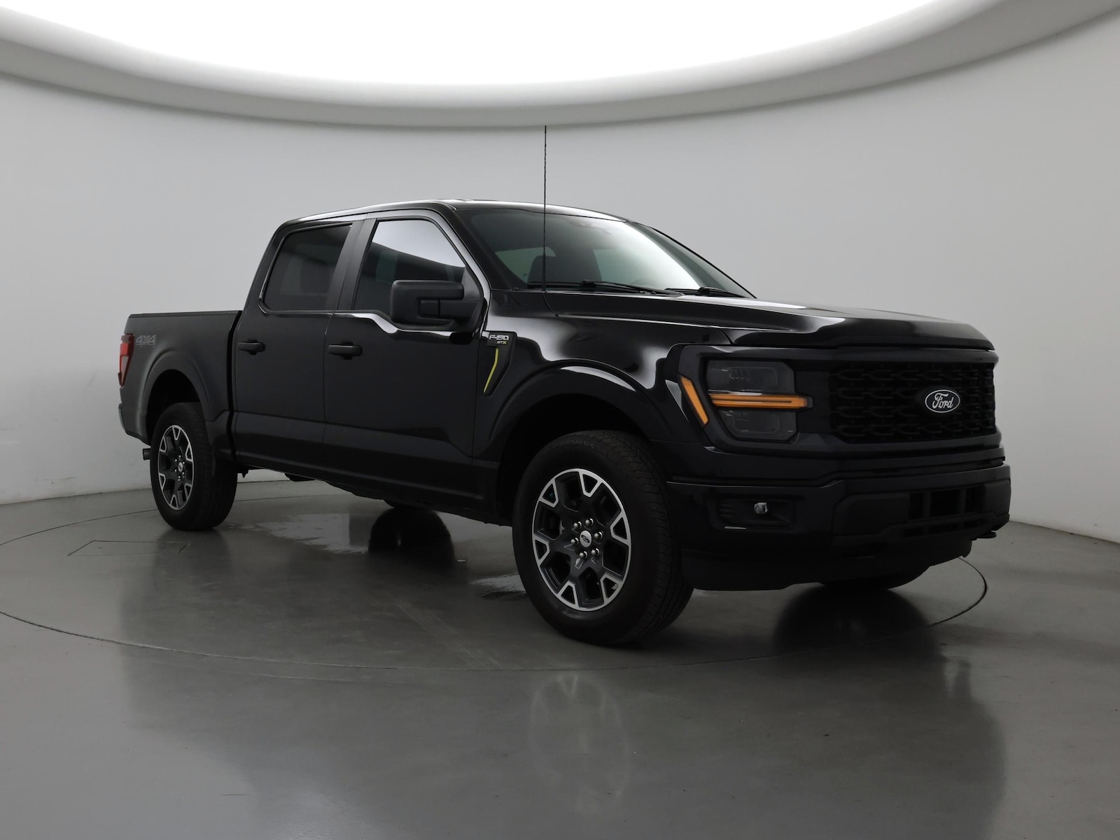 2025 Ford F-150 STX - Photo 2