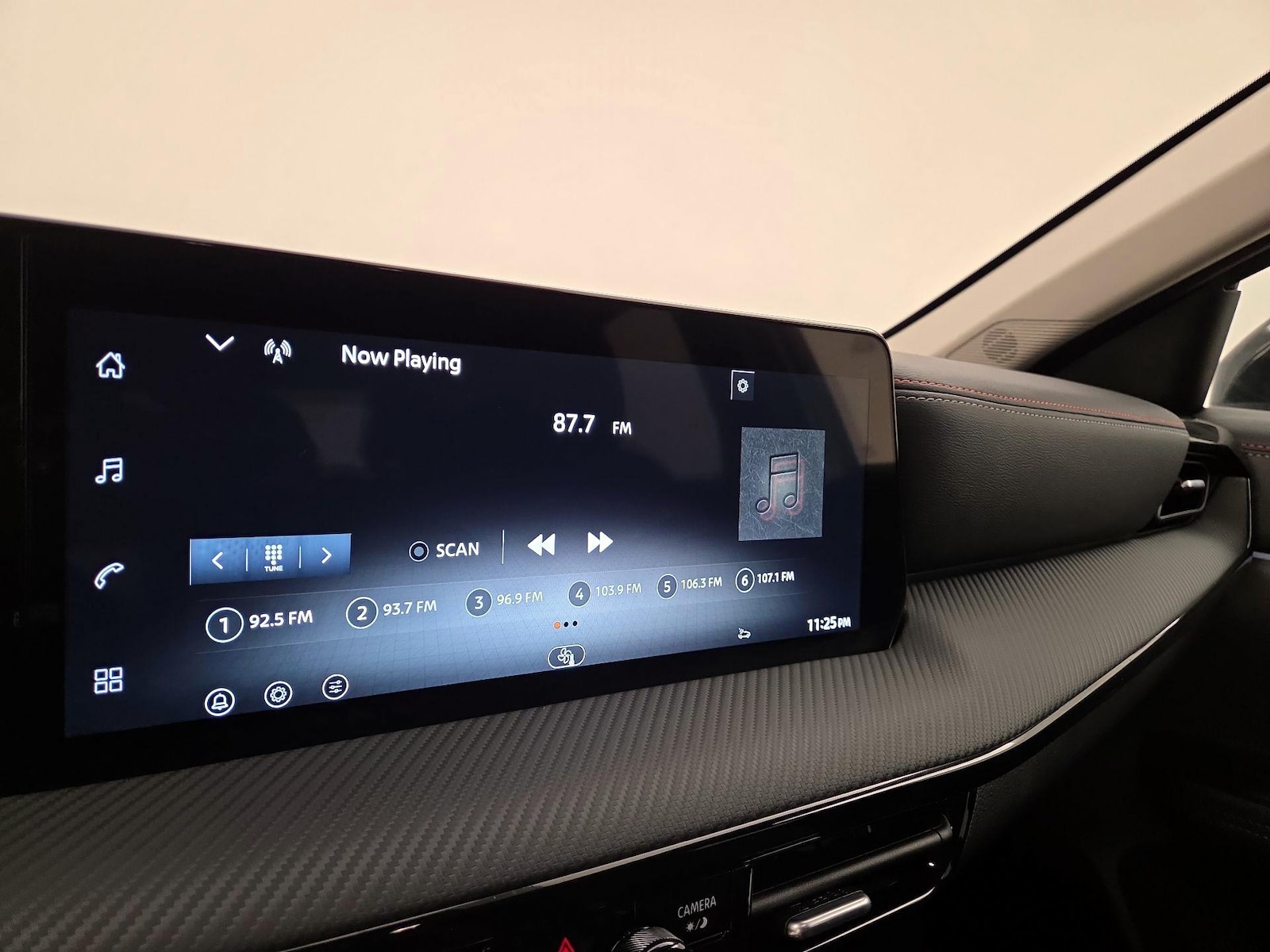2026 Nissan KICKS SR - Photo 15