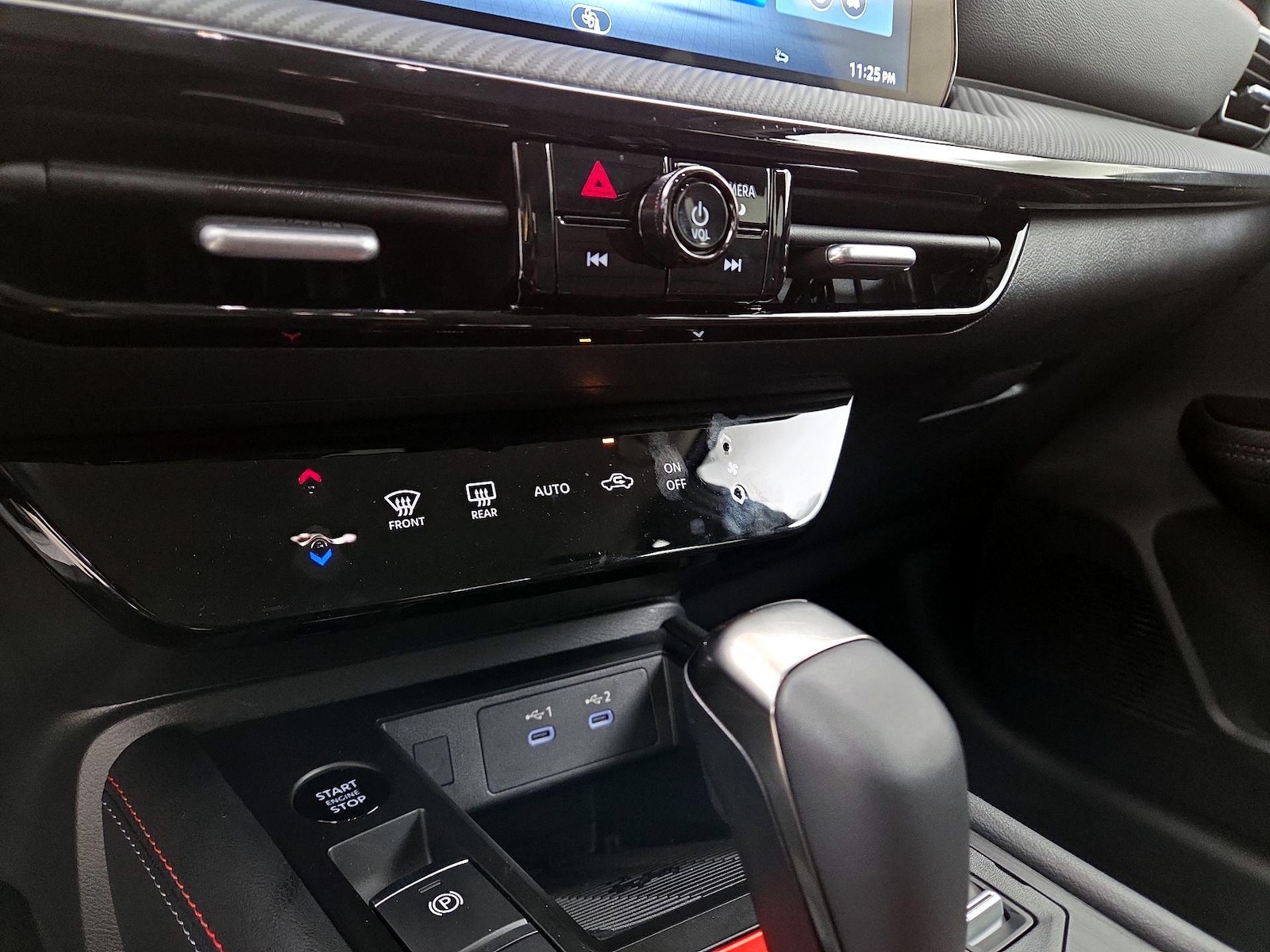 2026 Nissan KICKS SR - Photo 16