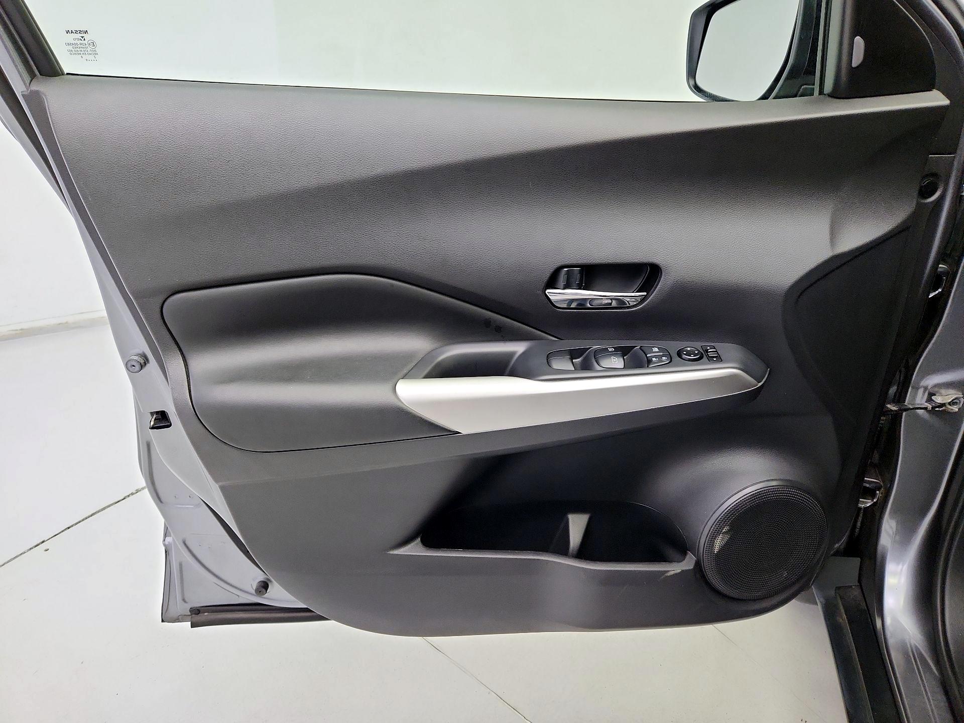 Thumbnail: 2019 Nissan Kicks - 12