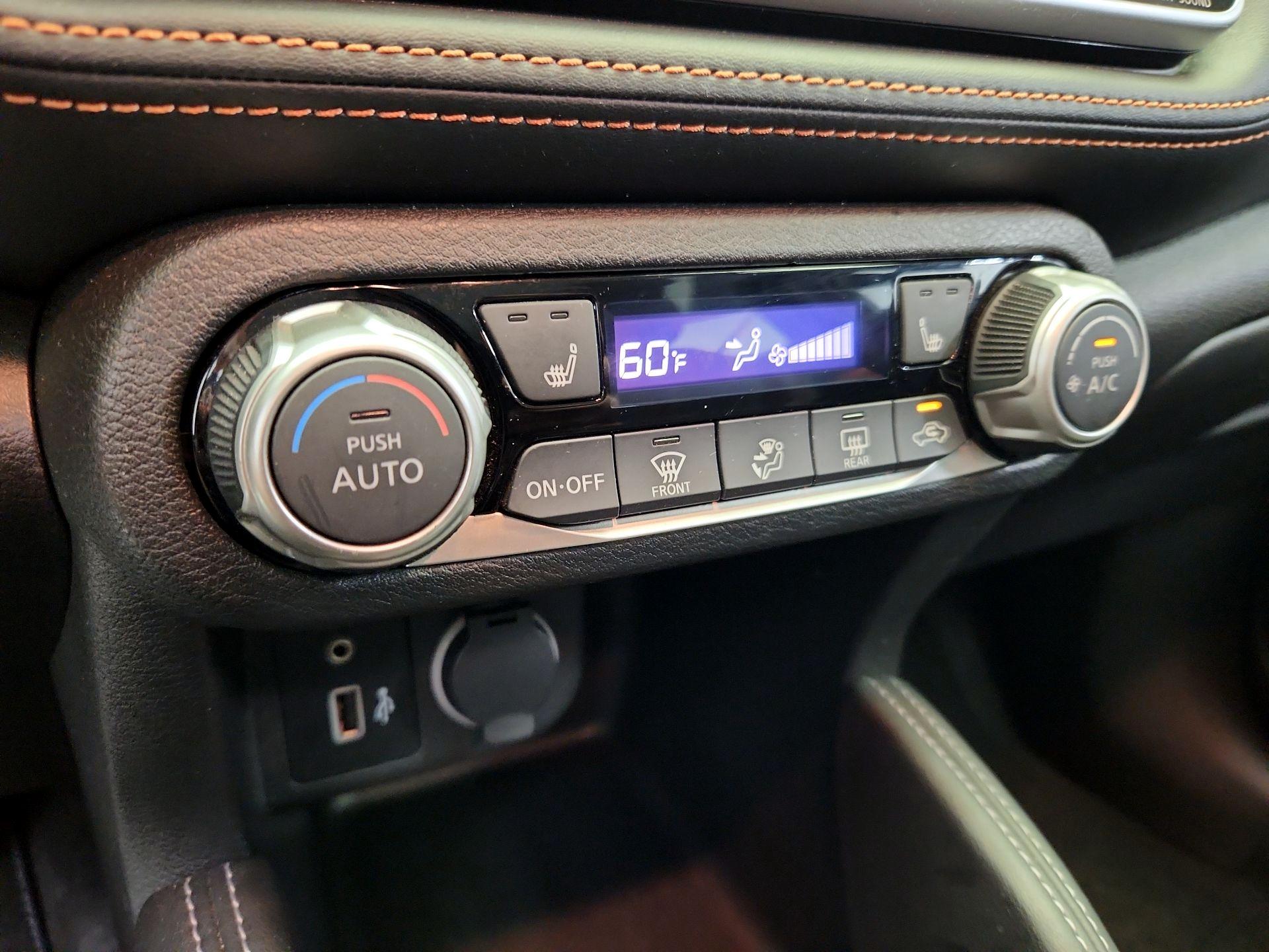 Thumbnail: 2019 Nissan Kicks - 16