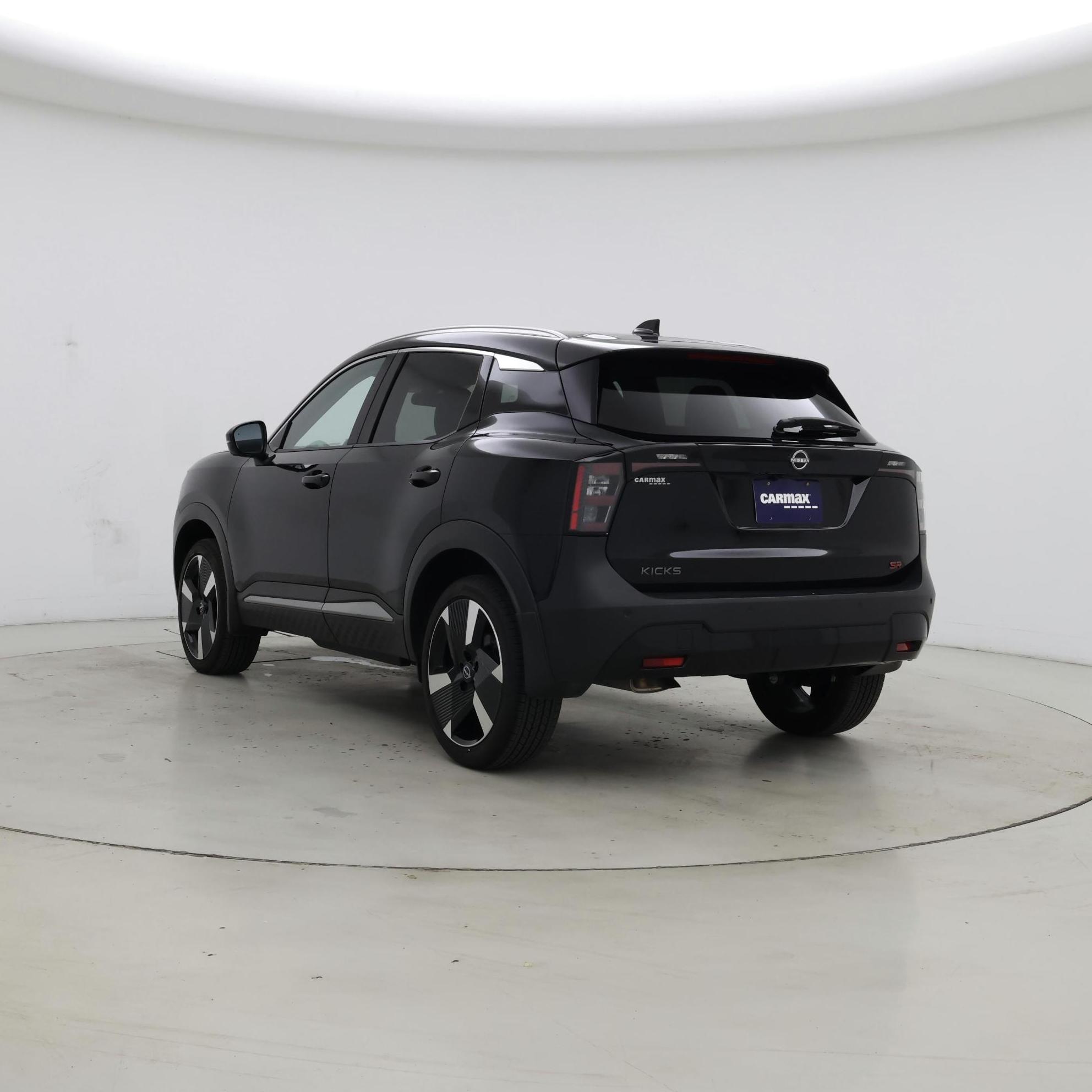 Thumbnail: 2025 Nissan Kicks - 2