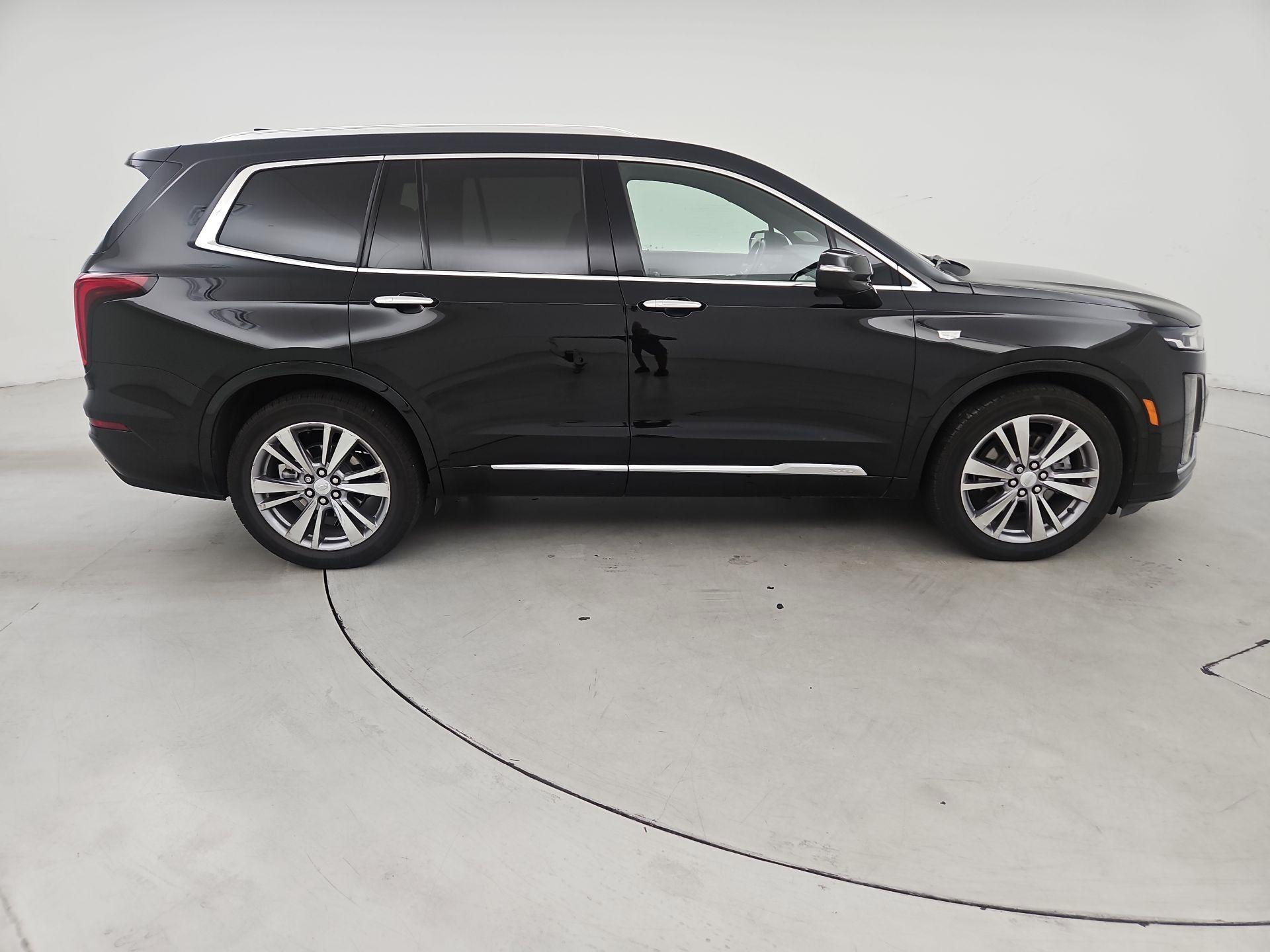 Thumbnail: 2024 Cadillac XT6 - 4