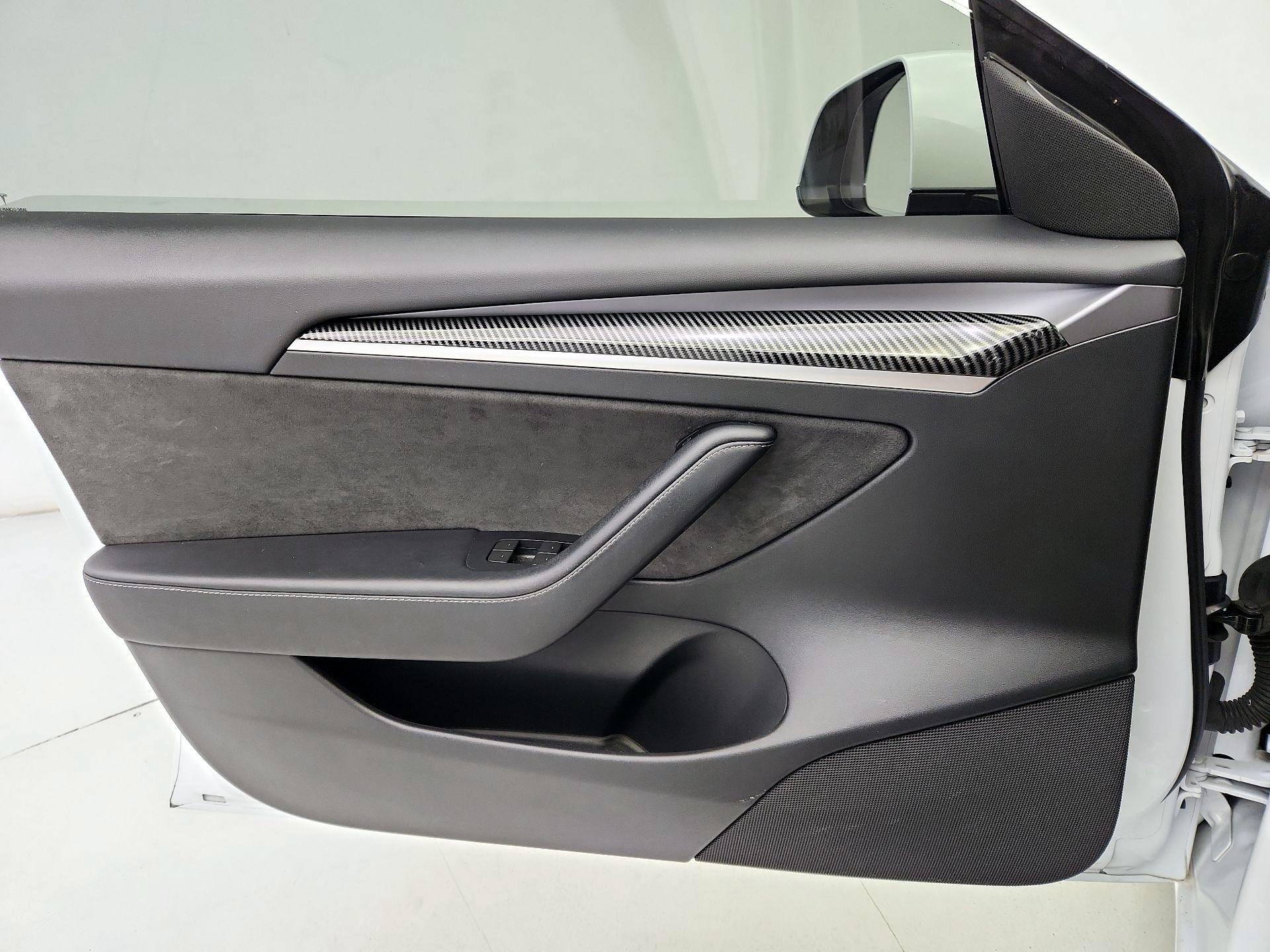 Thumbnail: 2023 Tesla Model 3 - 12