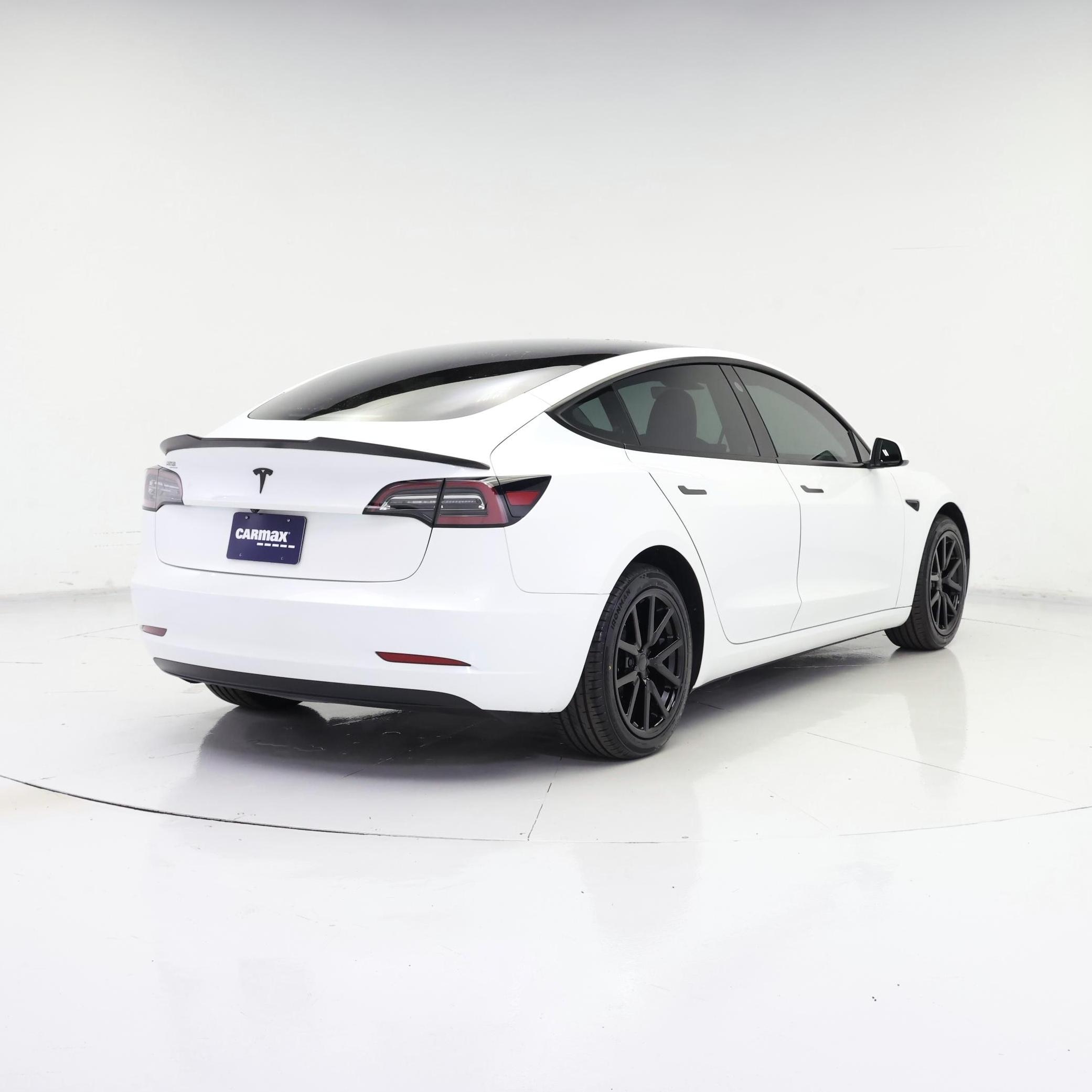 Thumbnail: 2023 Tesla Model 3 - 8