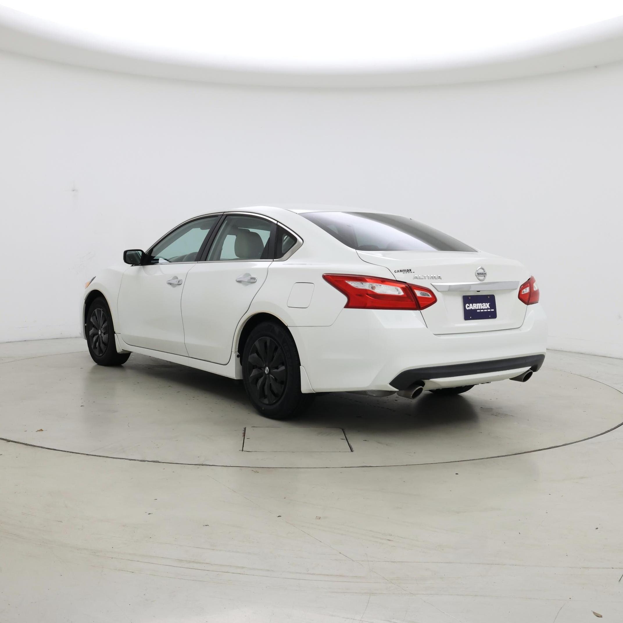 Thumbnail: 2017 Nissan Altima - 2