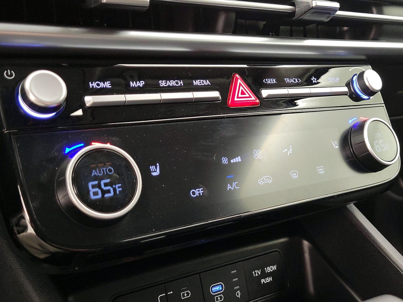 2025 Hyundai Tucson SEL Convenience - Photo 18