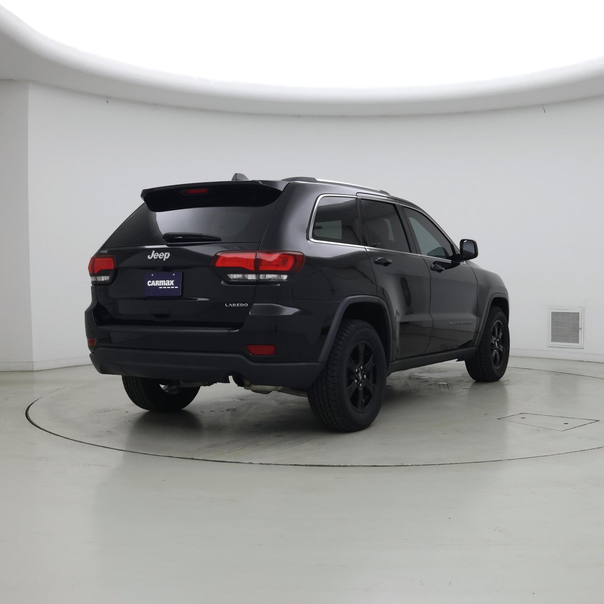 Thumbnail: 2020 Jeep Grand Cherokee - 8
