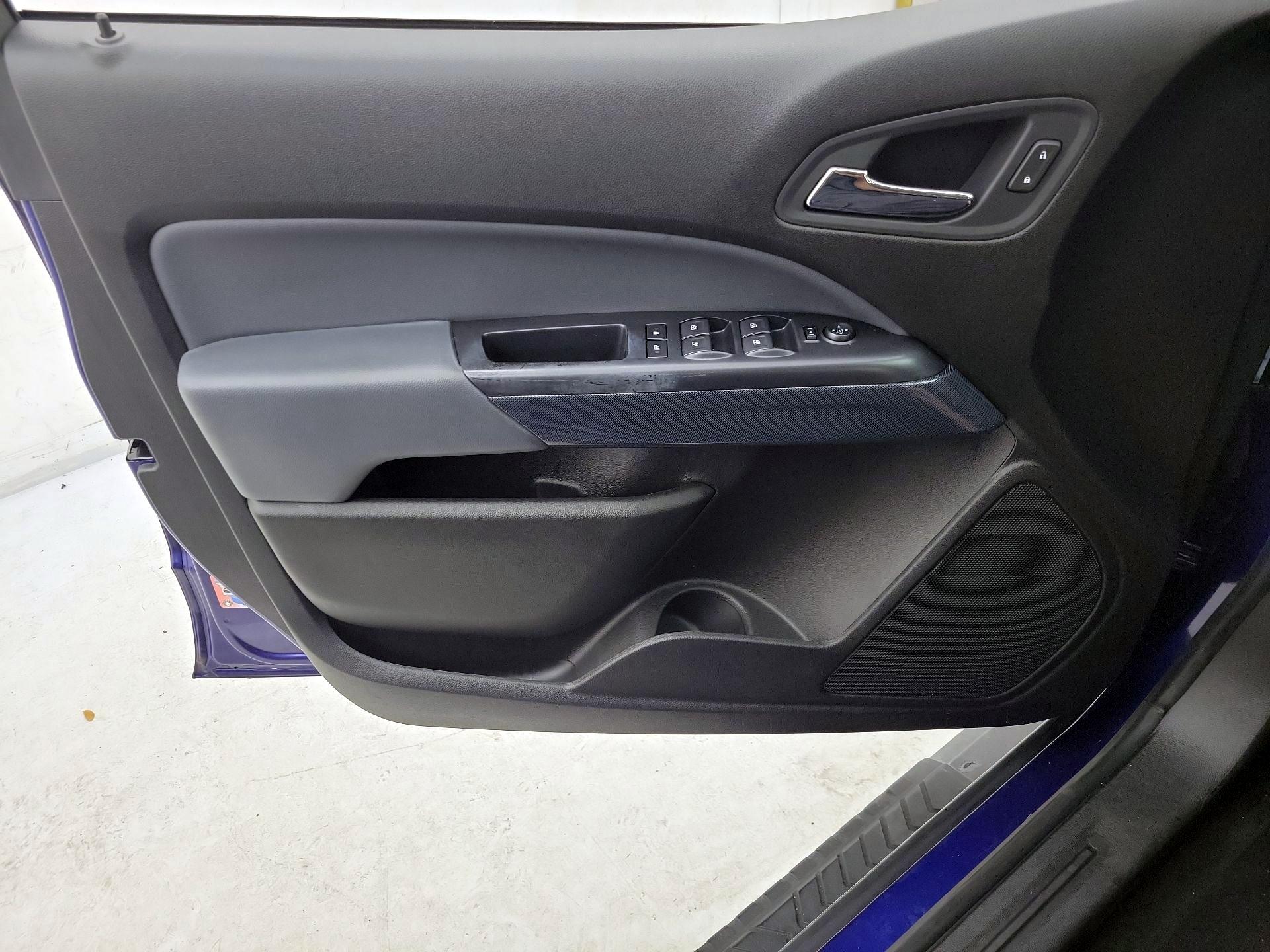 Thumbnail: 2017 Chevrolet Colorado - 12