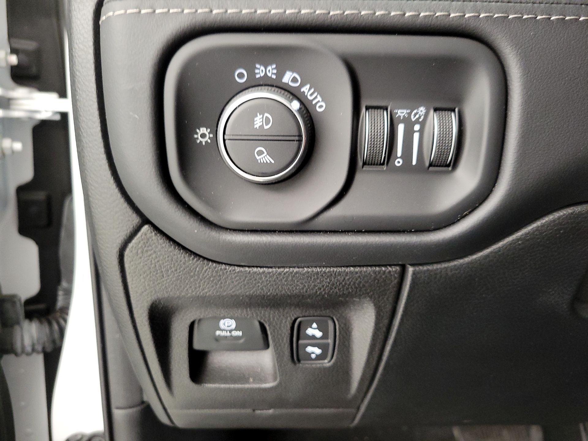 Thumbnail: 2021 RAM 1500 - 13