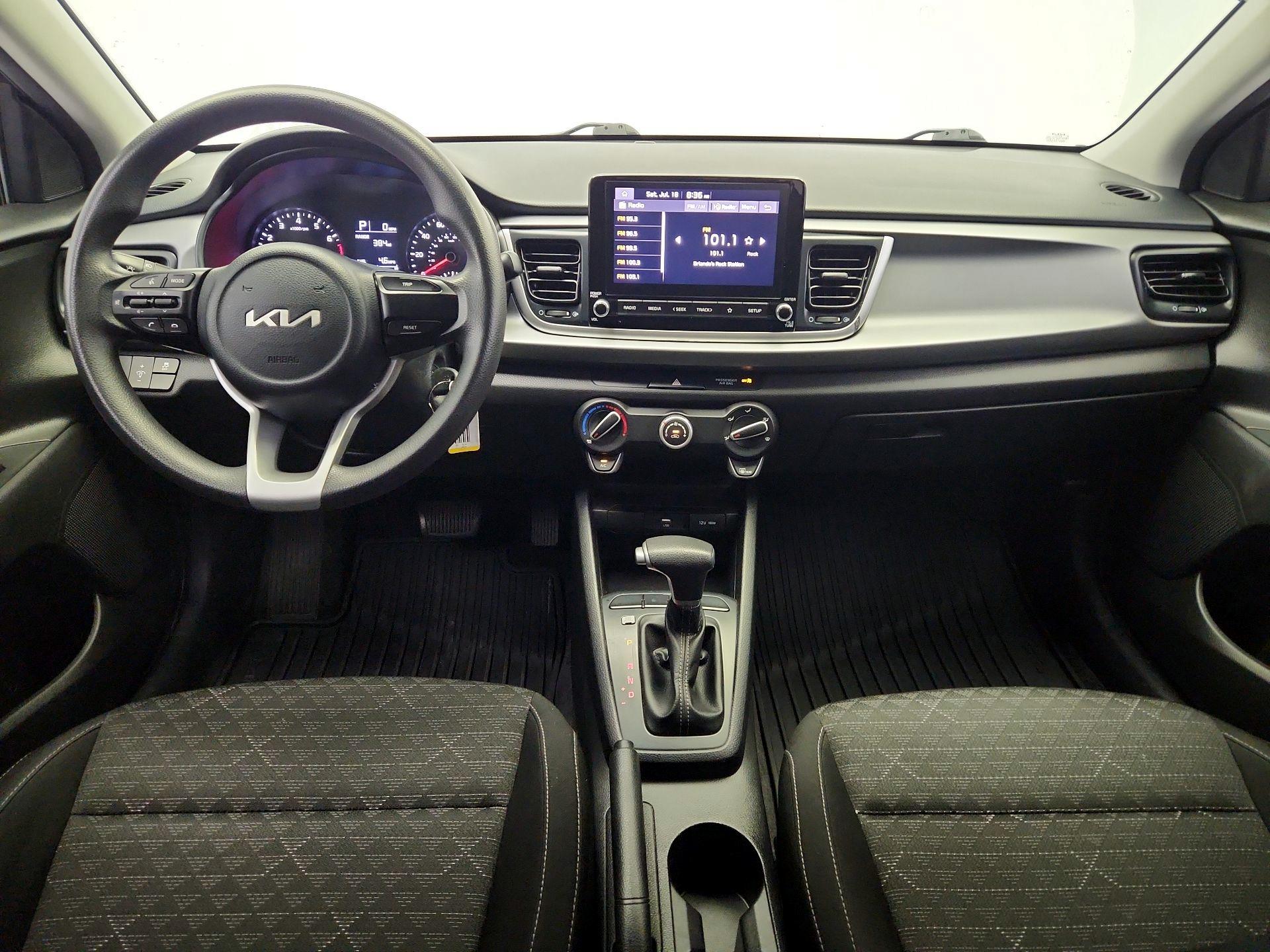 Thumbnail: 2022 Kia Rio - 9