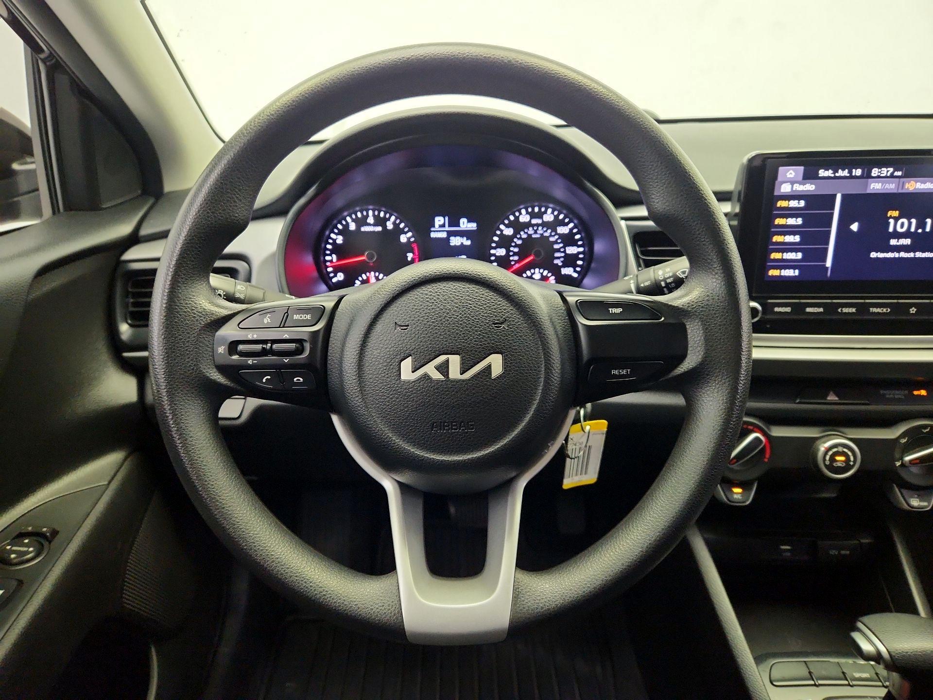 Thumbnail: 2022 Kia Rio - 10
