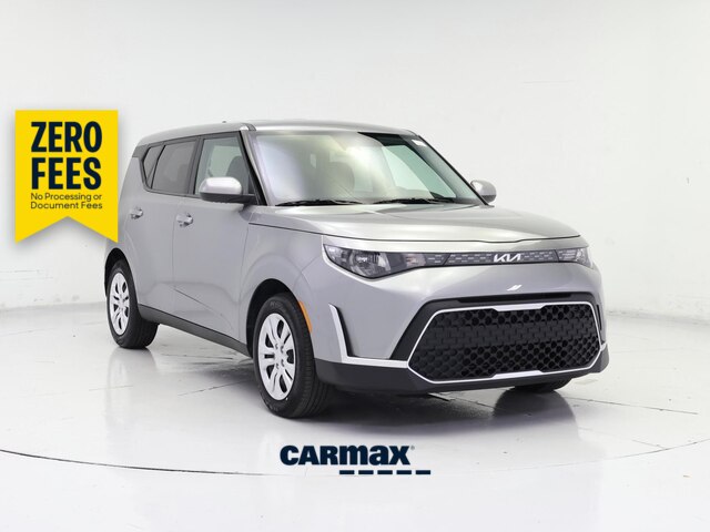 Silver 2025 Kia Soul SUV / Crossover Front-Wheel Drive Automatic