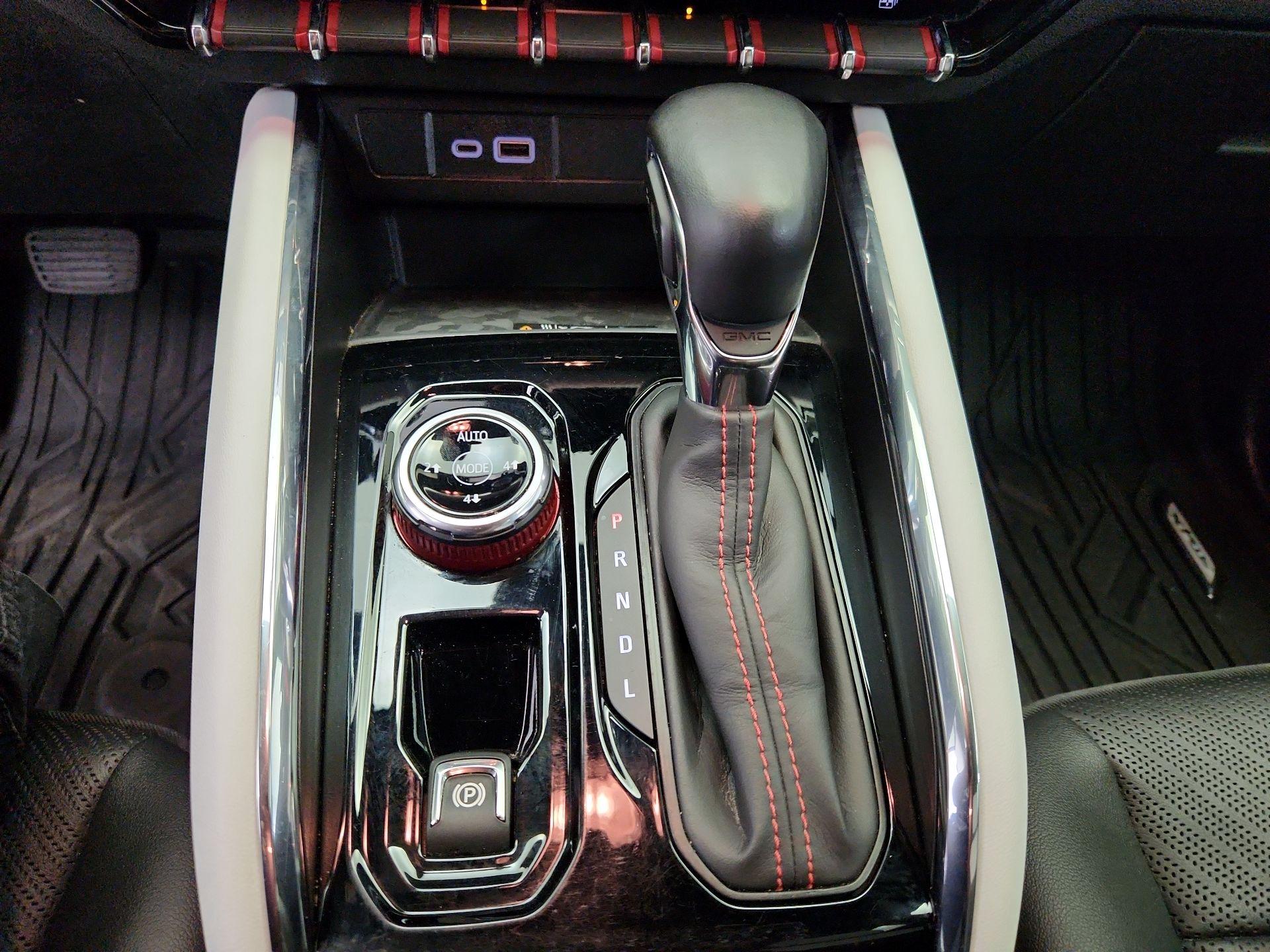 Thumbnail: 2024 GMC Canyon - 18