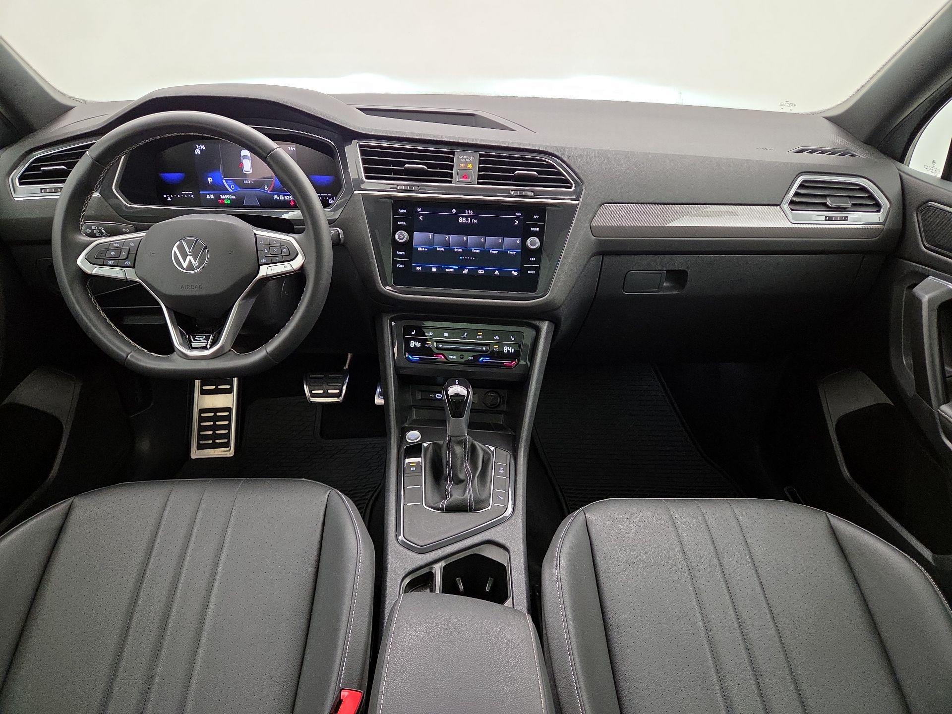 Thumbnail: 2023 Volkswagen Tiguan - 9