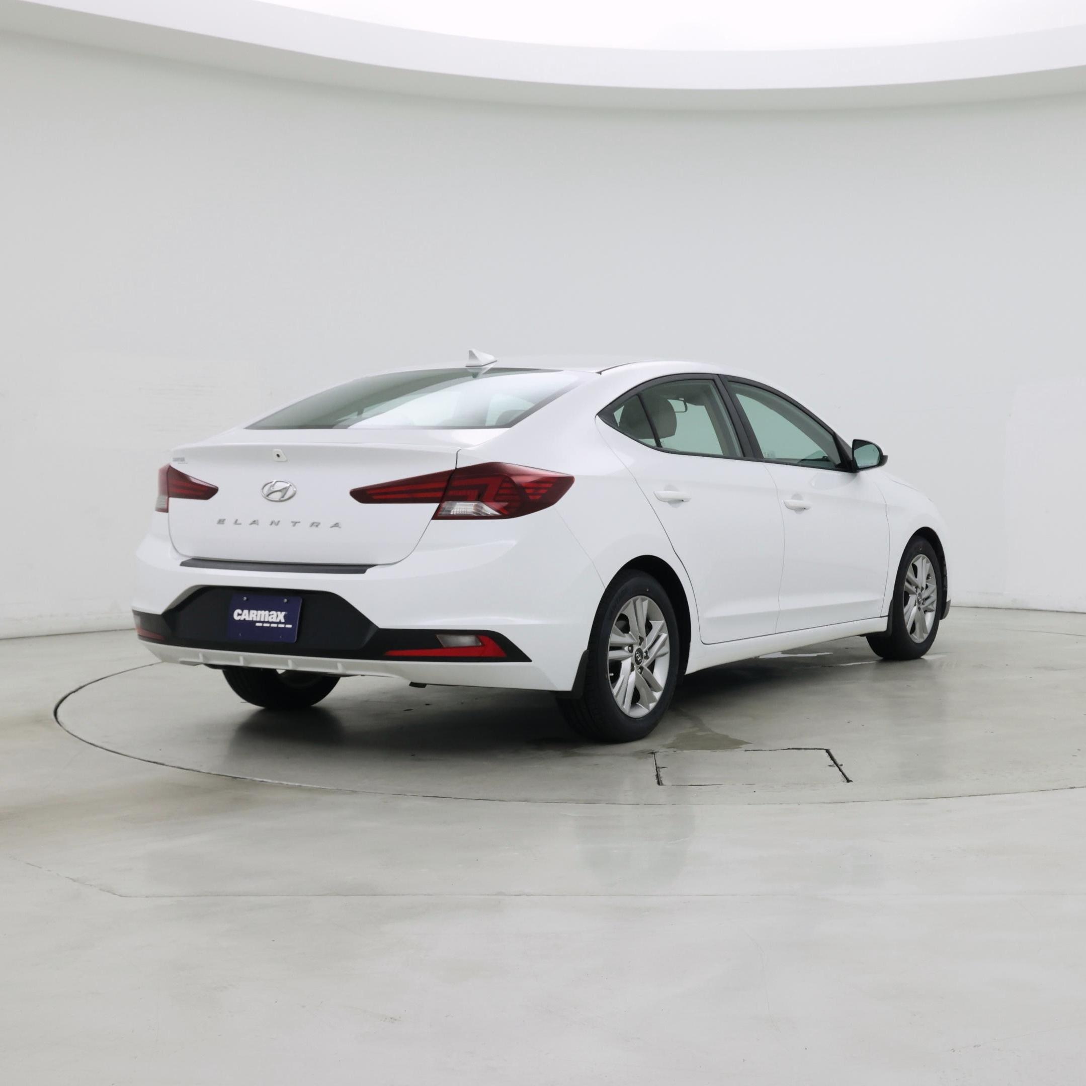 Thumbnail: 2020 Hyundai Elantra - 8