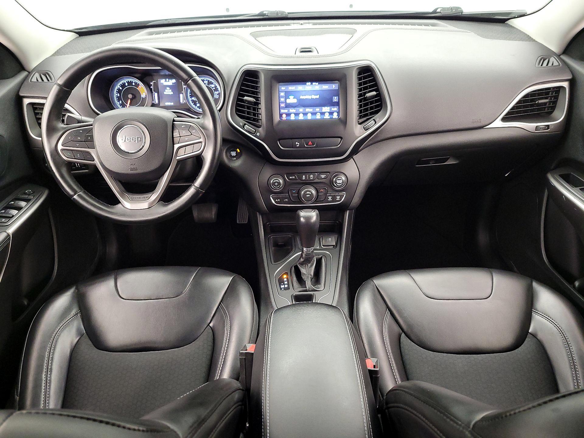Thumbnail: 2019 Jeep Cherokee - 9