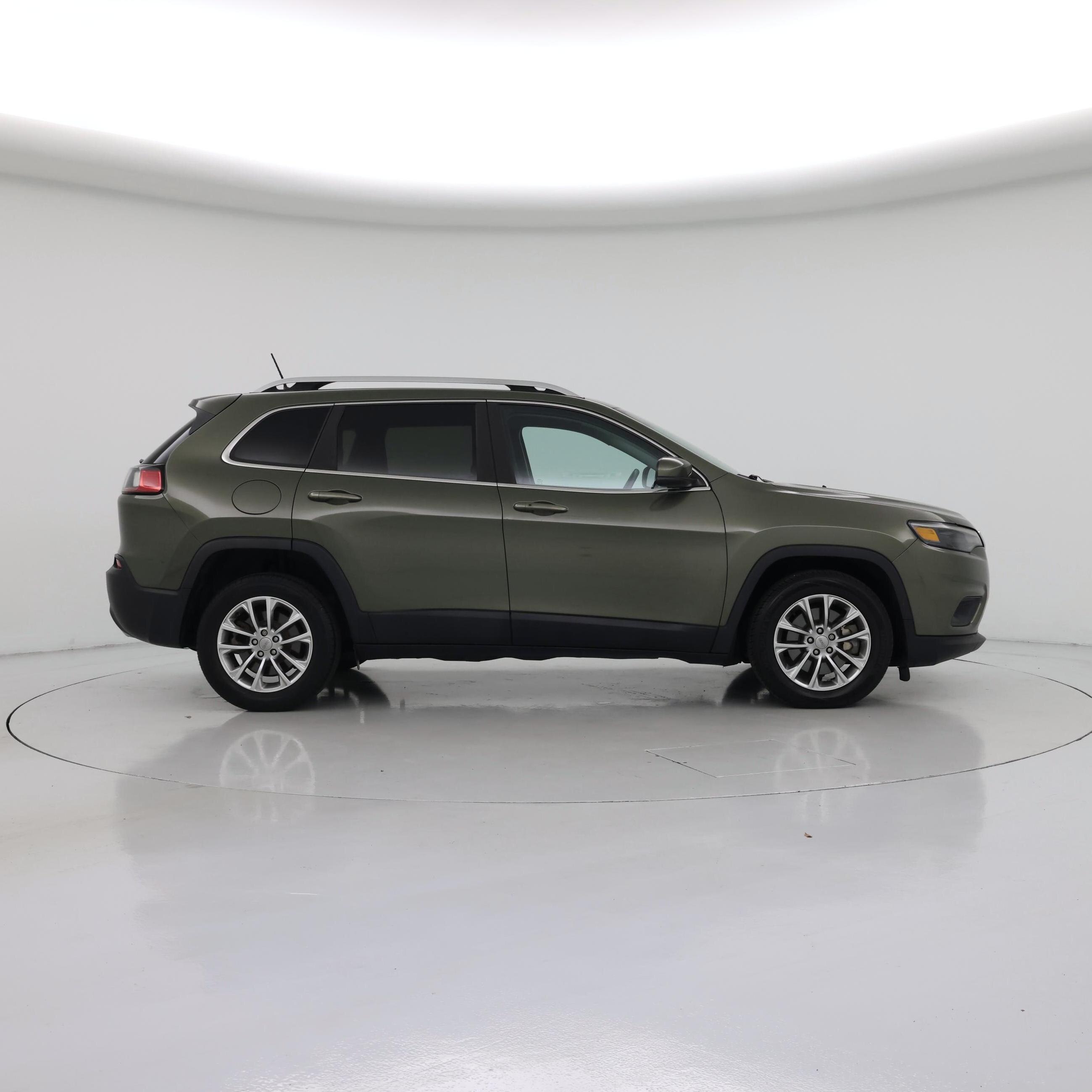 Thumbnail: 2019 Jeep Cherokee - 7