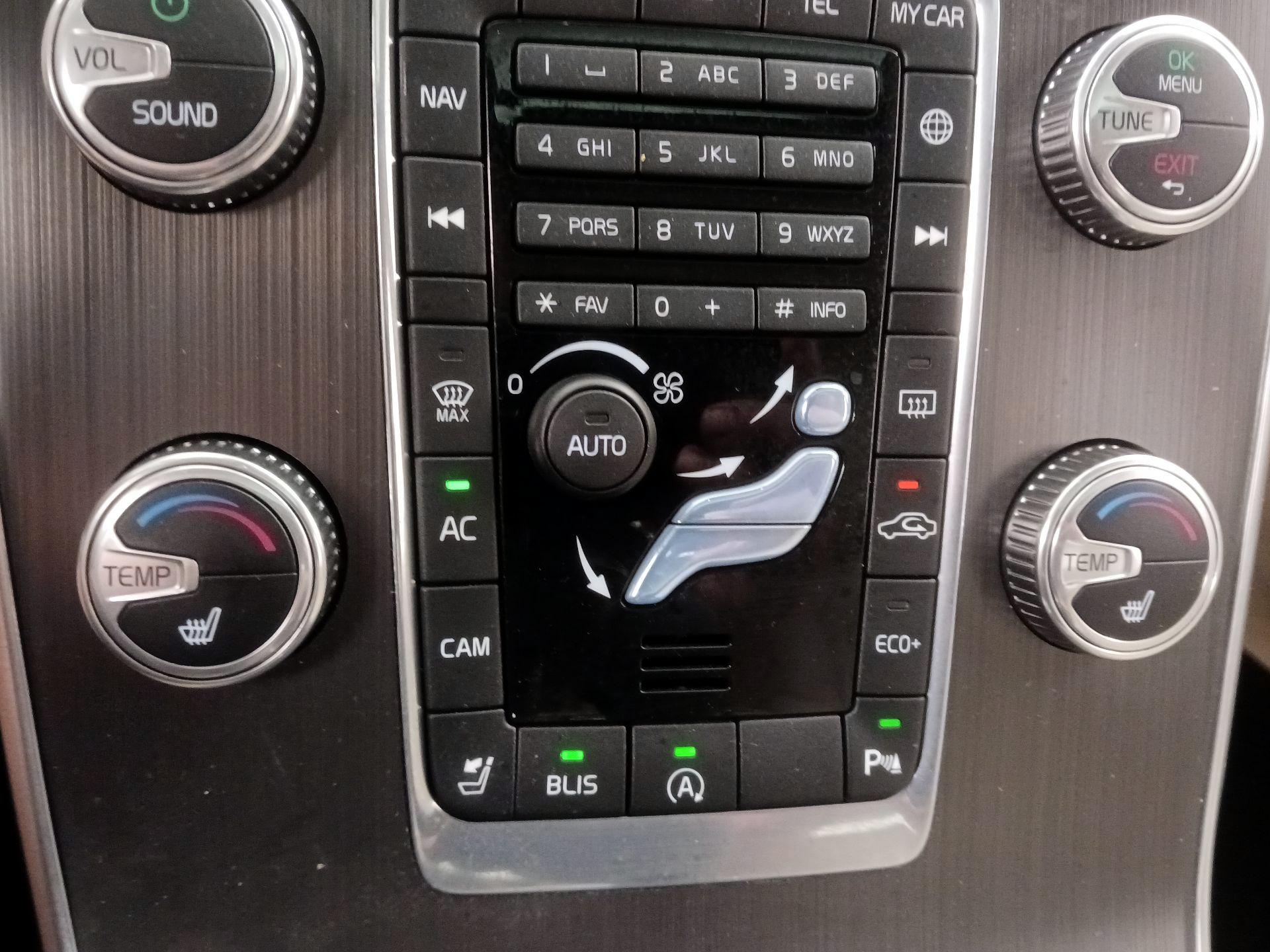 Thumbnail: 2015 Volvo S60 - 17