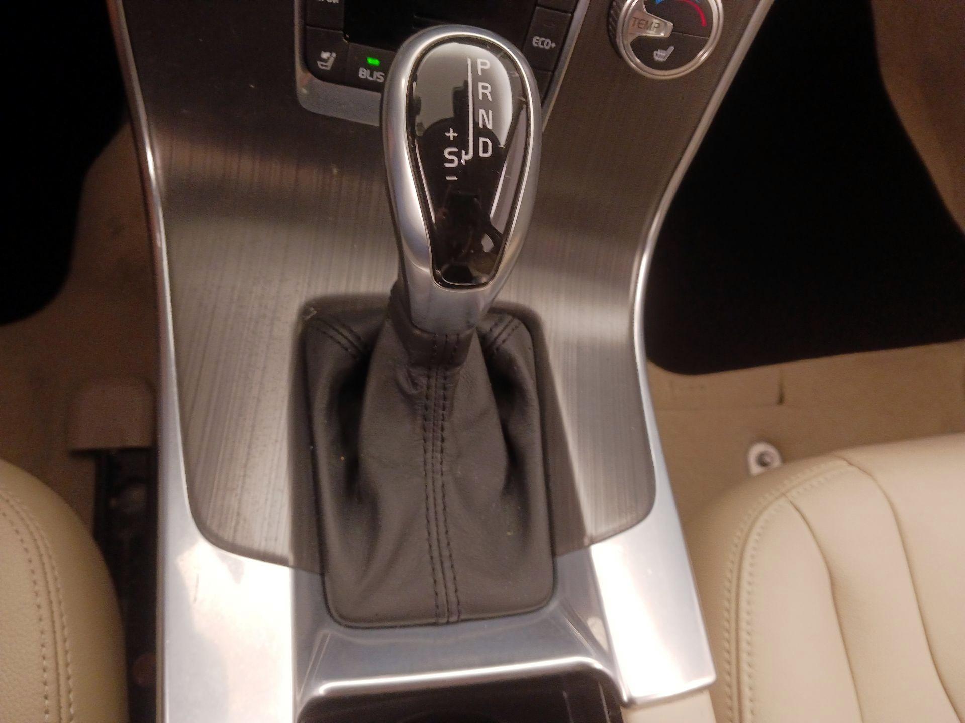 Thumbnail: 2015 Volvo S60 - 18