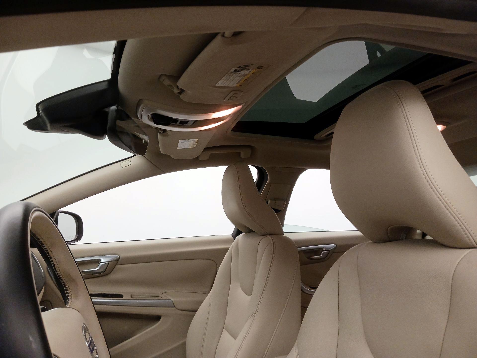 Thumbnail: 2015 Volvo S60 - 20