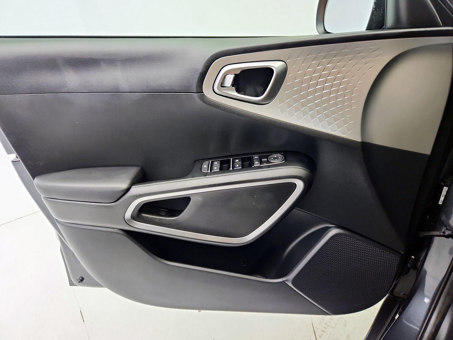 Thumbnail: 2025 Kia Soul - 12