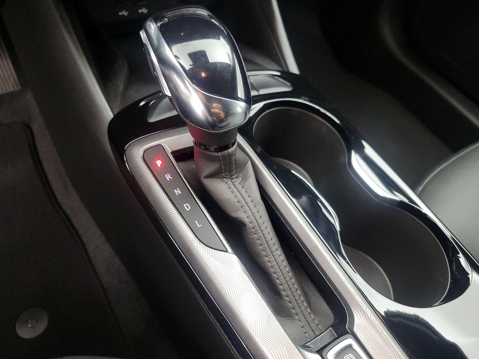 2025 Buick Envista Sport Touring - Photo 18