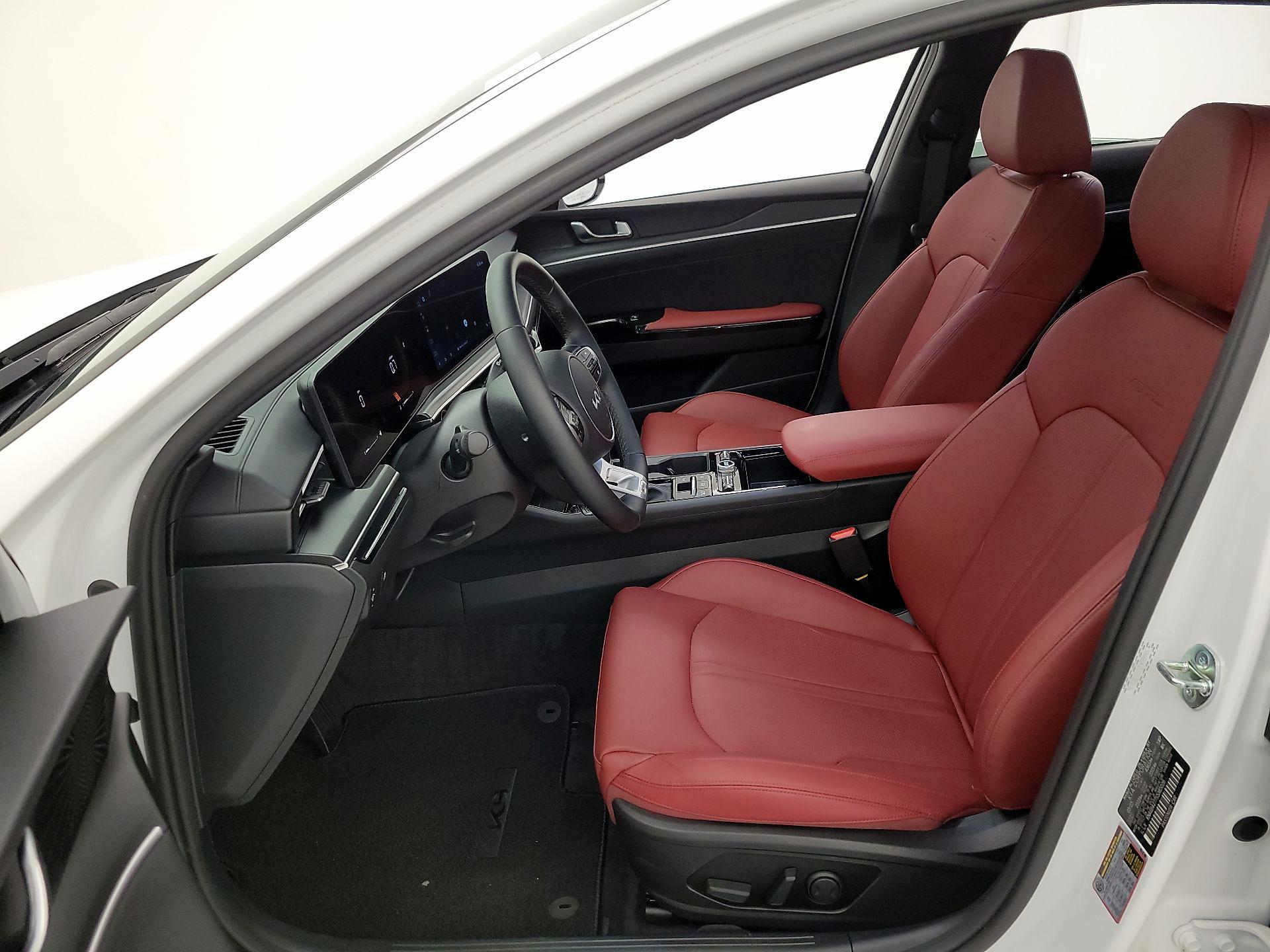 Thumbnail: 2025 Kia K5 - 11